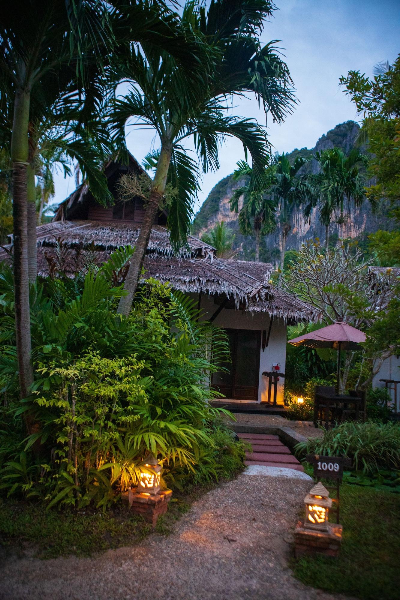 Village Resort 4*