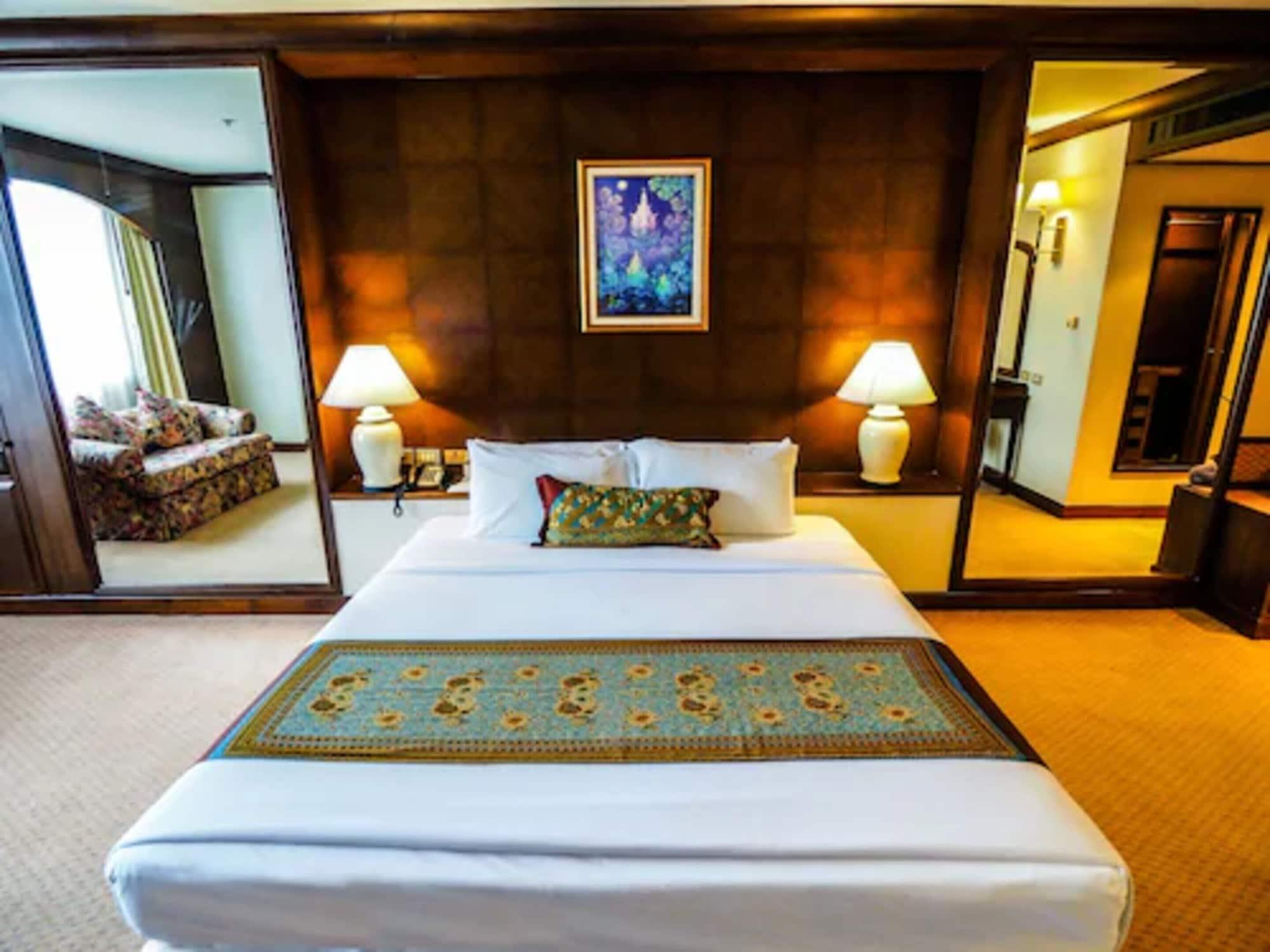 The Twin Lotus 5* Nakhon Si Thammarat