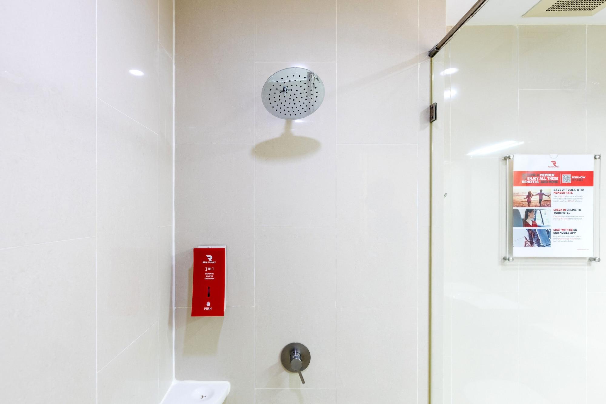 Red Planet Yai Sha Extra Hotel 3*