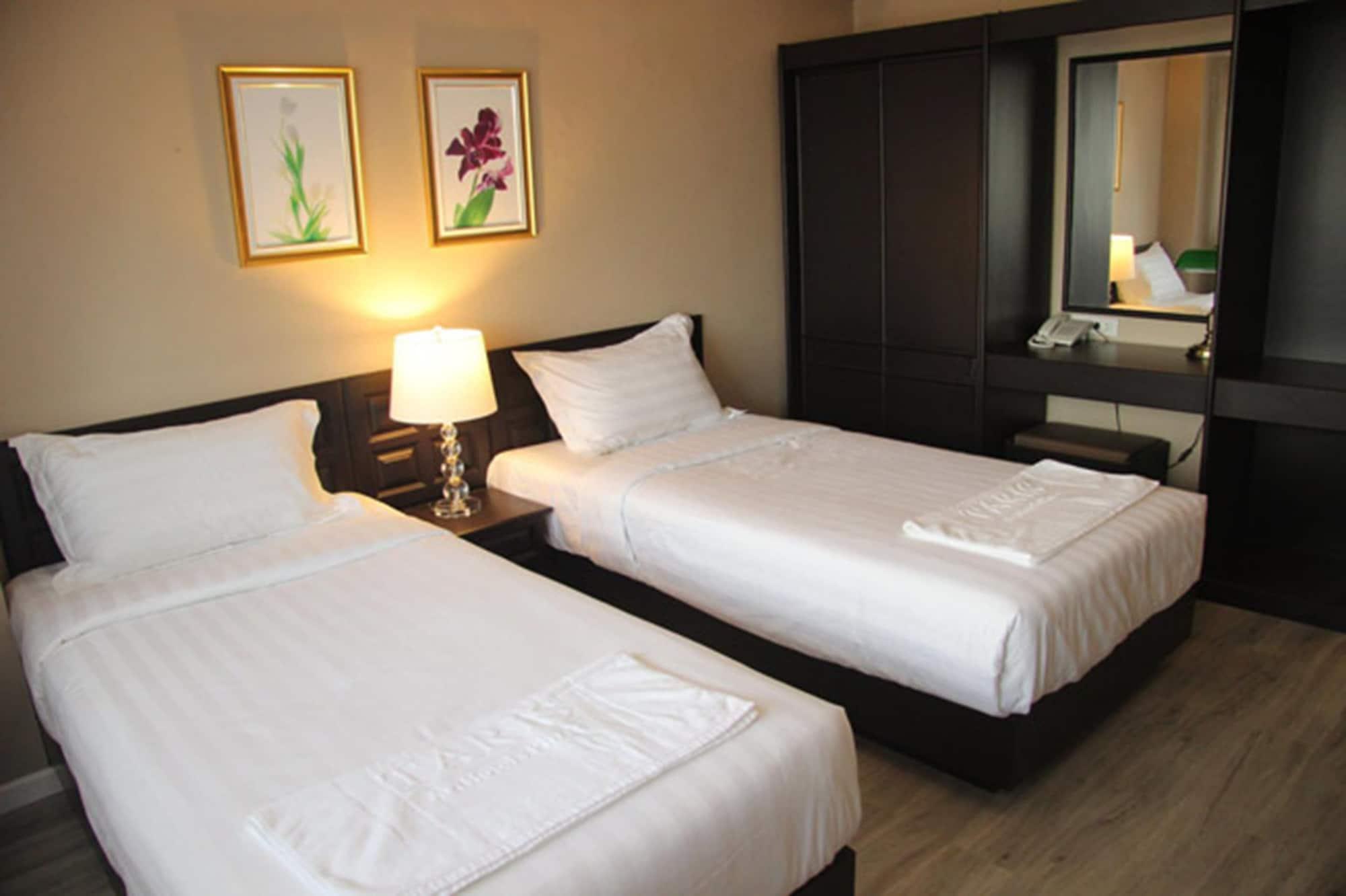 Taris Art Hotel 3*