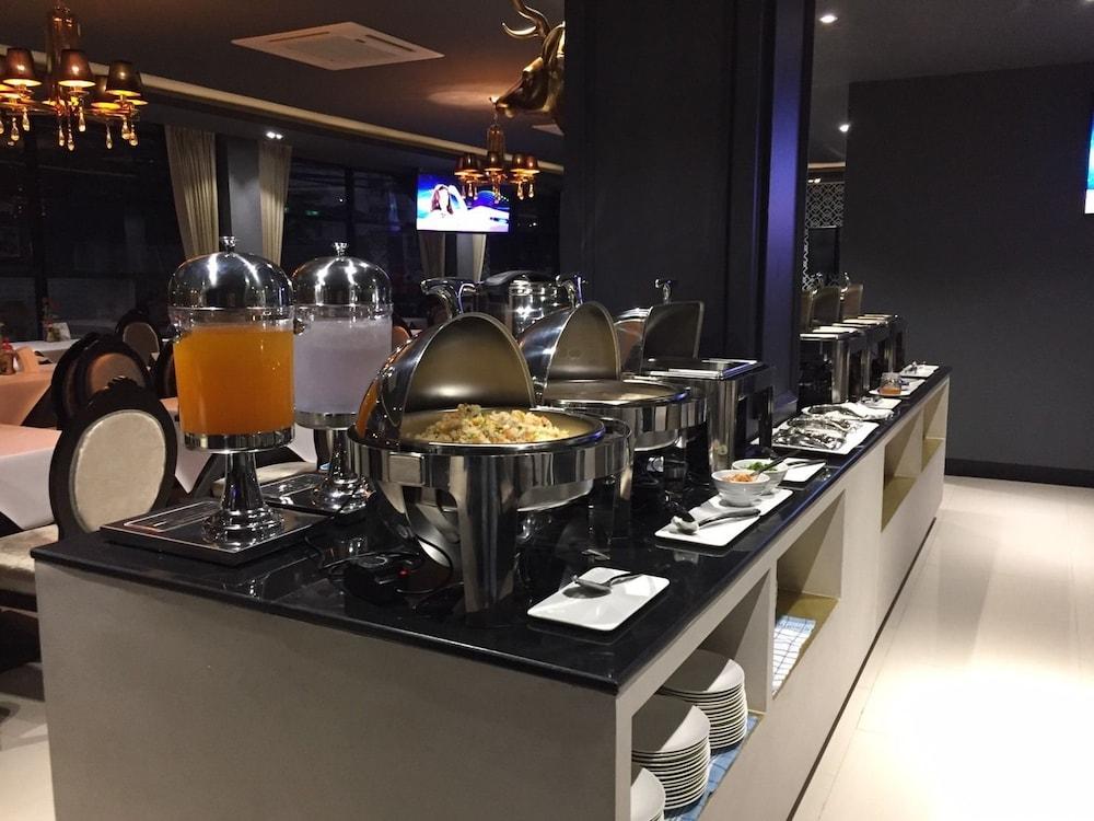Hotel Taris Art