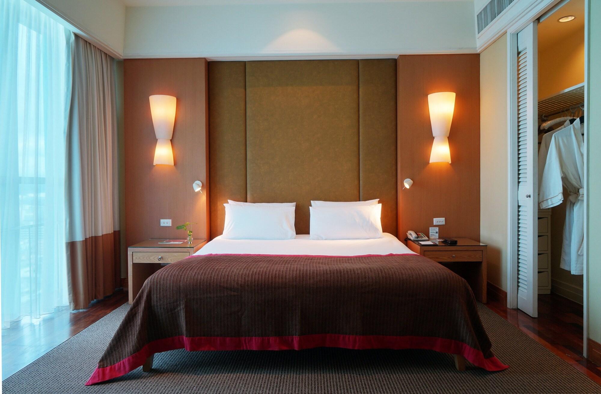 Centara Yai Hotel 4*