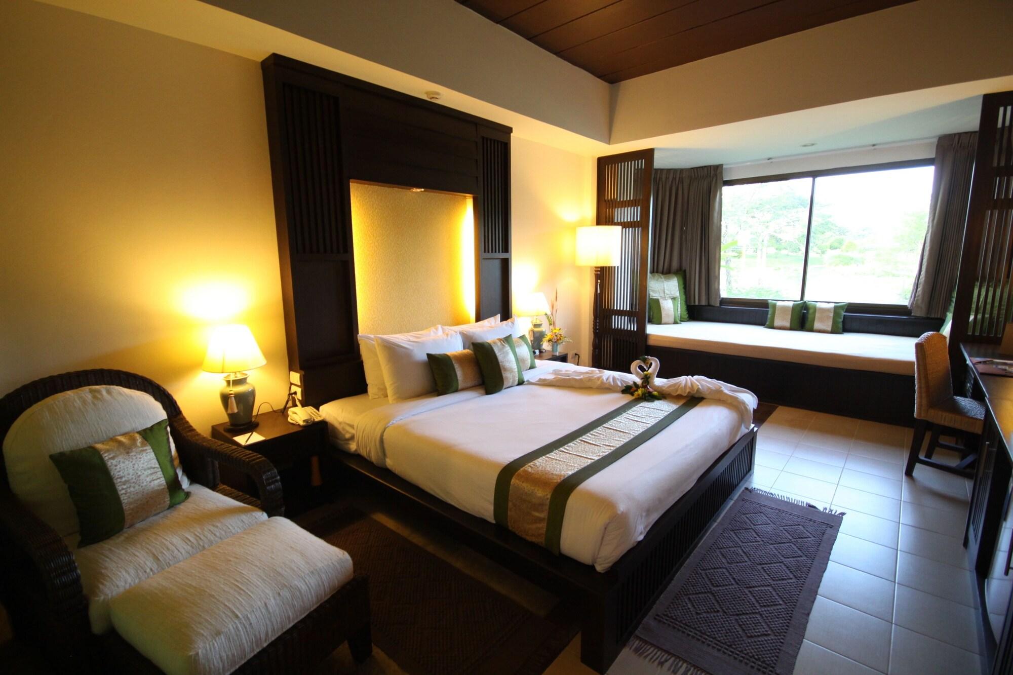 Mae Jo Golf & Resort 4*