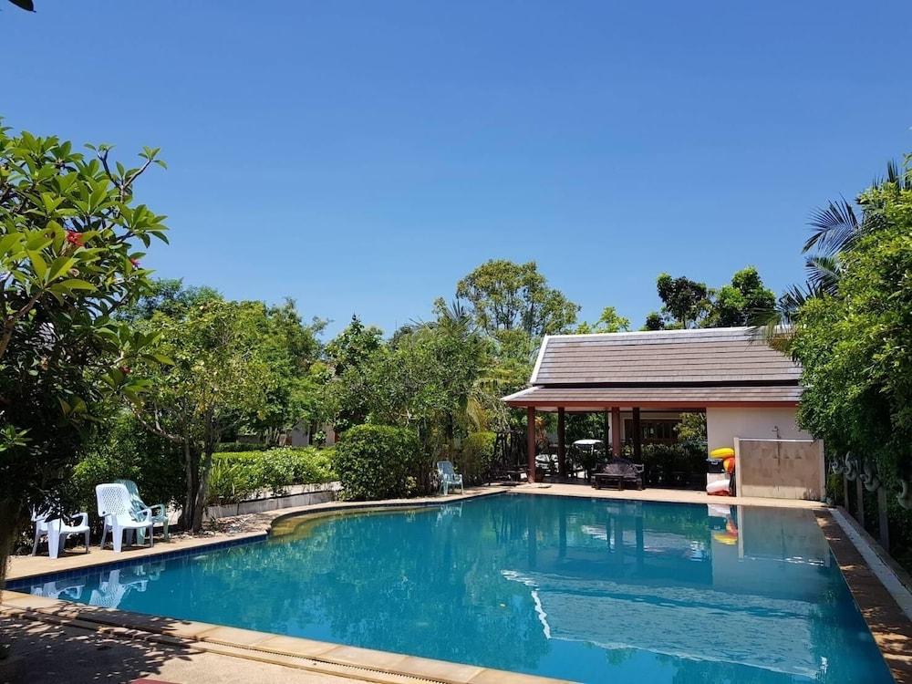 Ban Thaithip Resort Ban Nai Rai