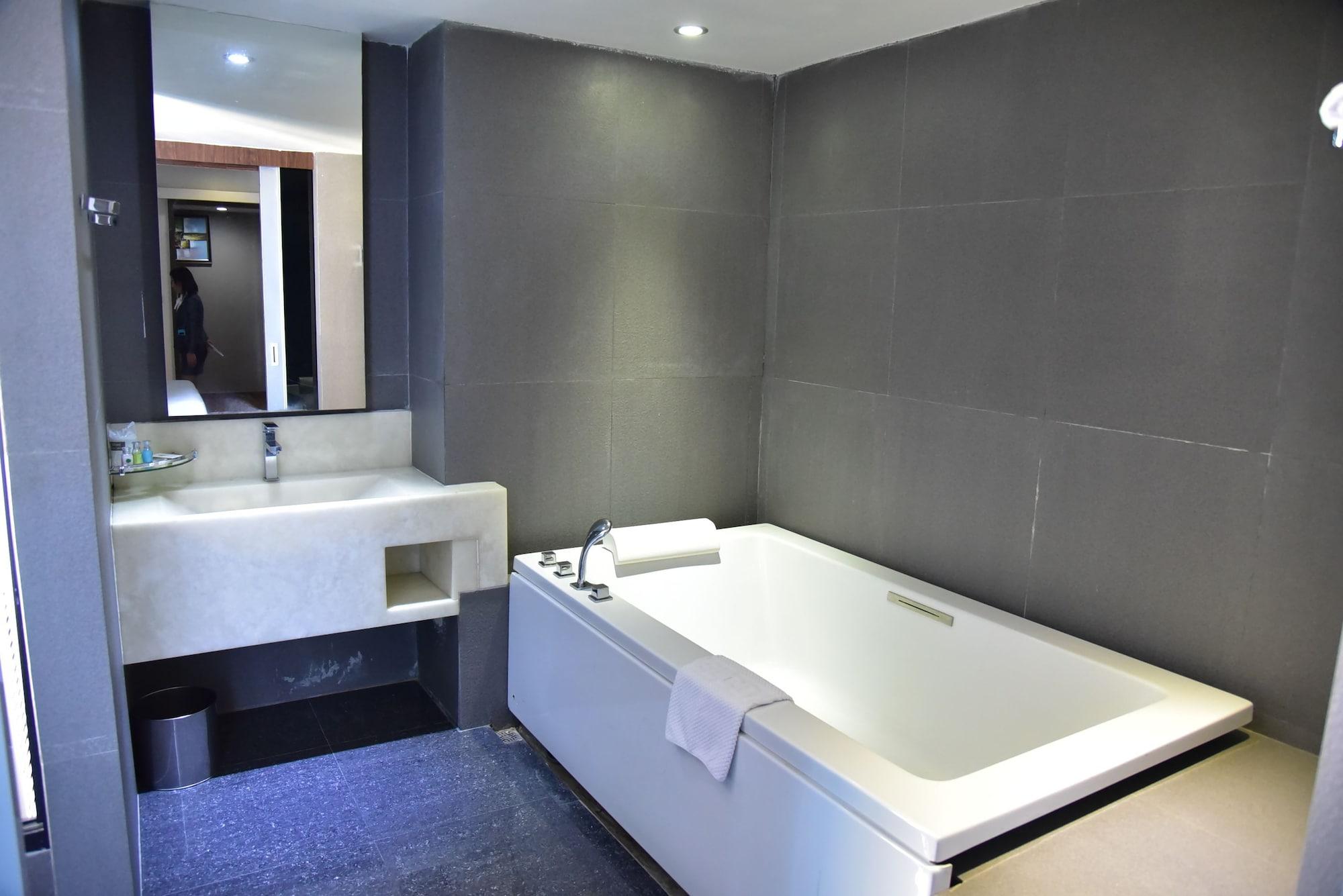 Grand Pink Hatyai Hotel 3*
