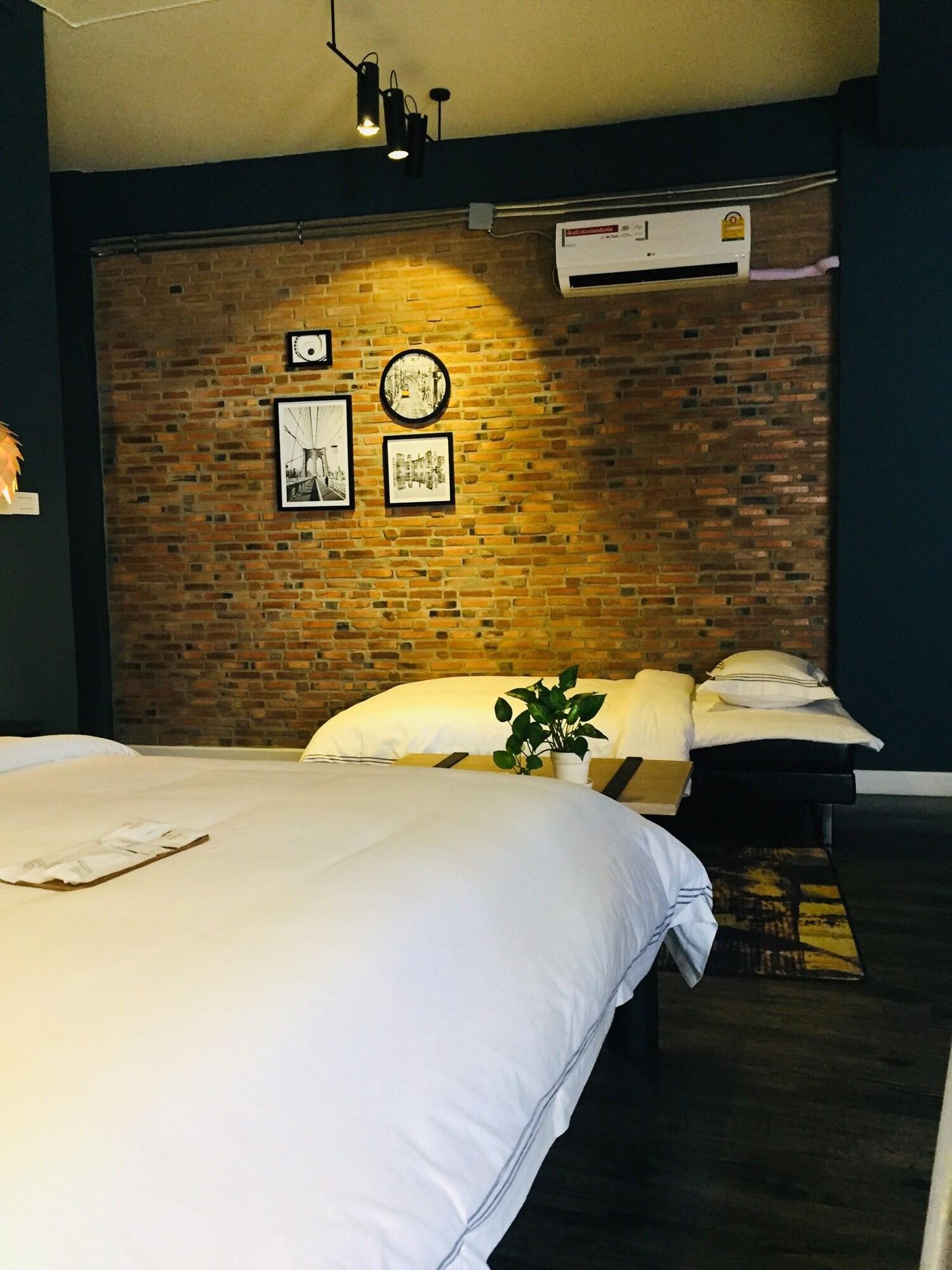 Joyful Thai Boutique Hotel