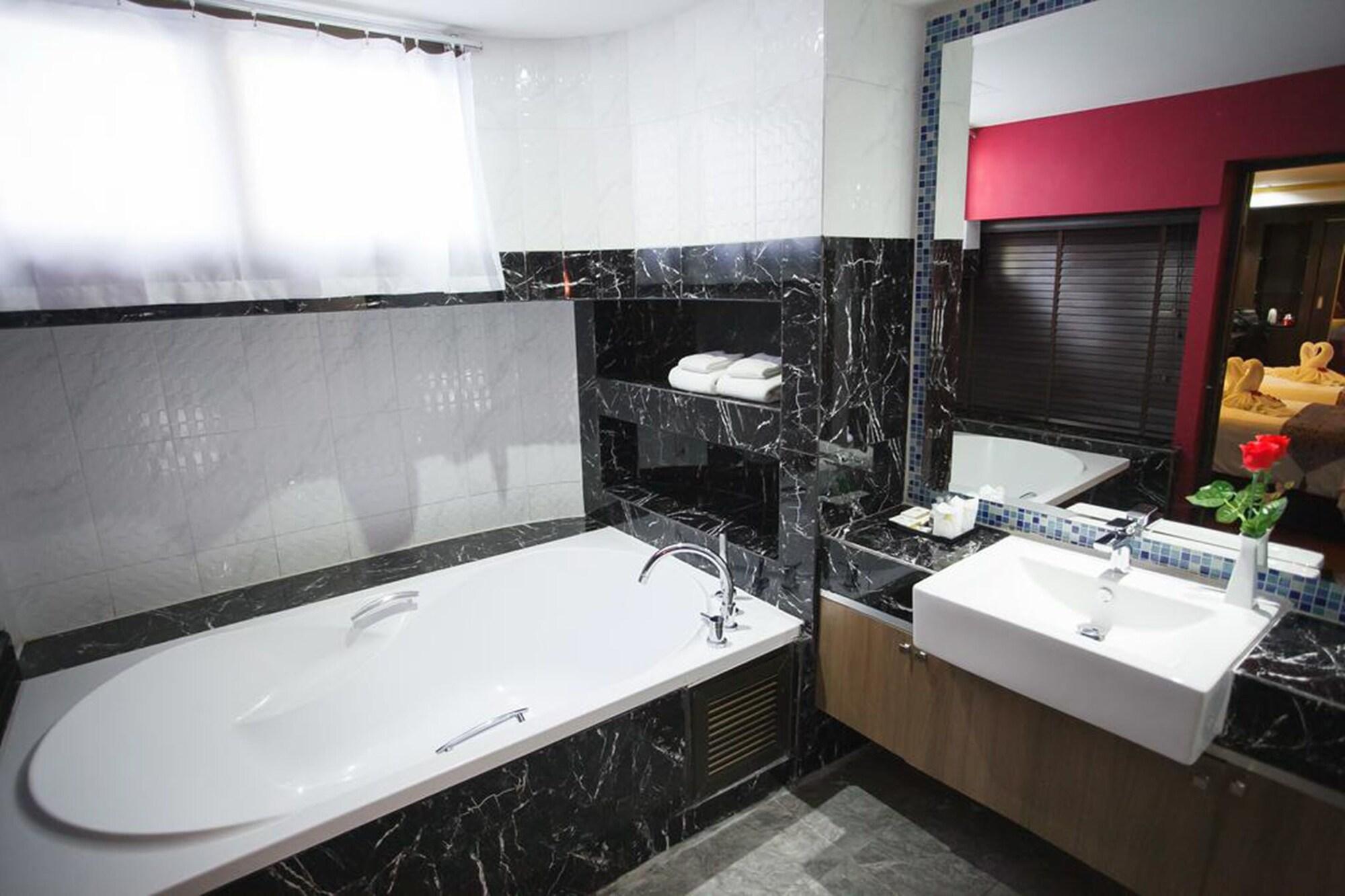 Grand Pink Hatyai Hotel 3*