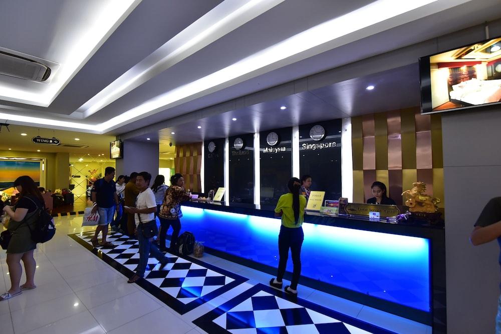 Grand Pink Hatyai Hotel