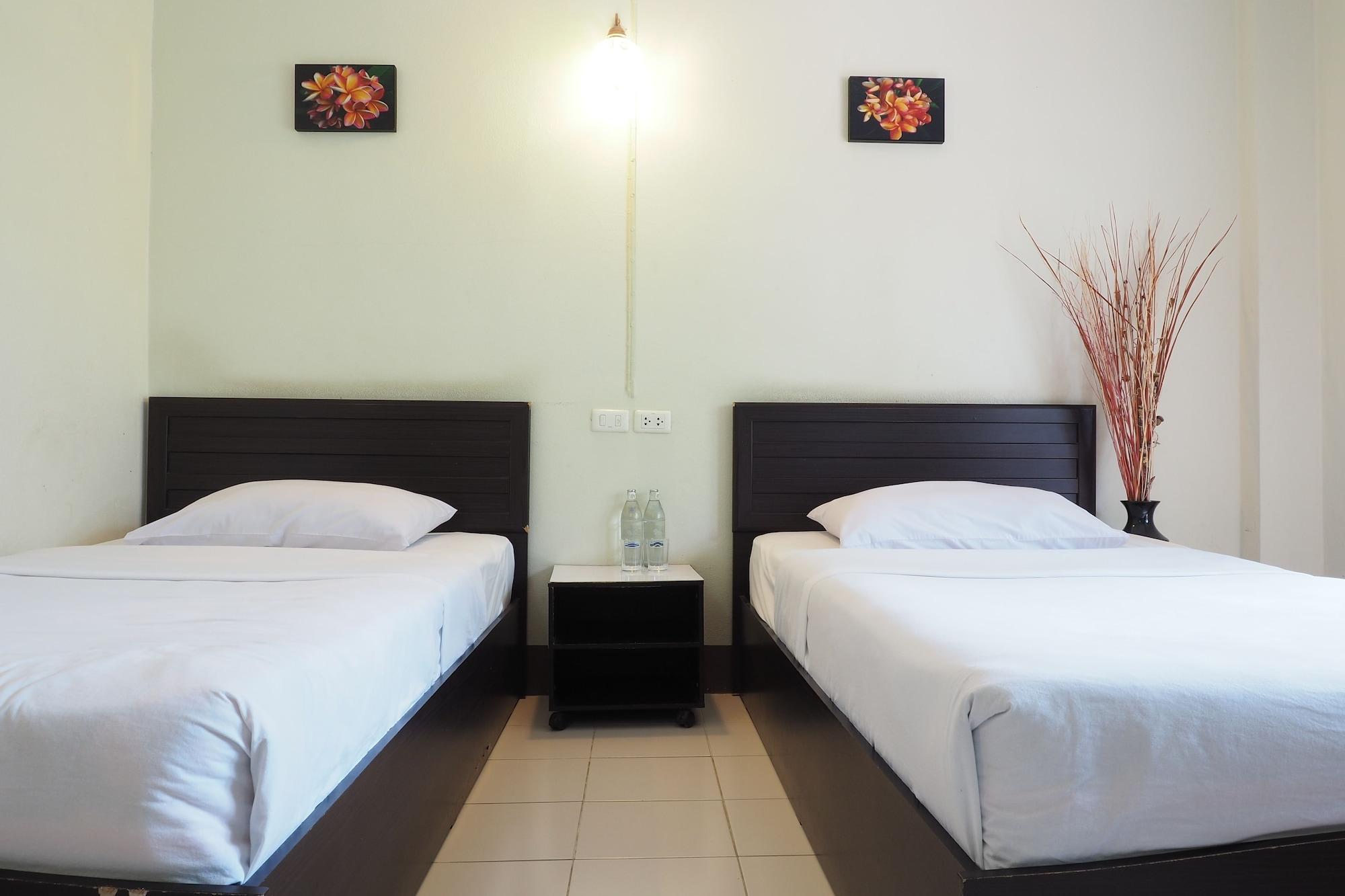Hotel Phutawan 2*