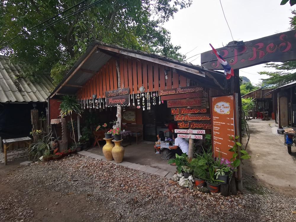 Pp Red Tuna Hut Phi Phi Don