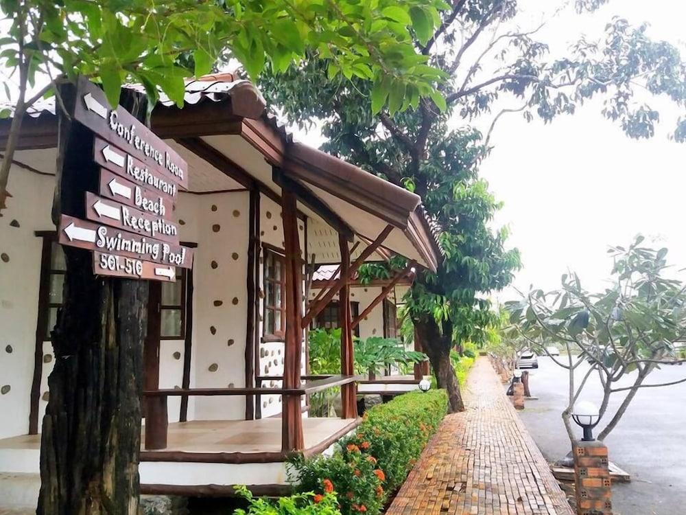 Talkoo 3* Khanom
