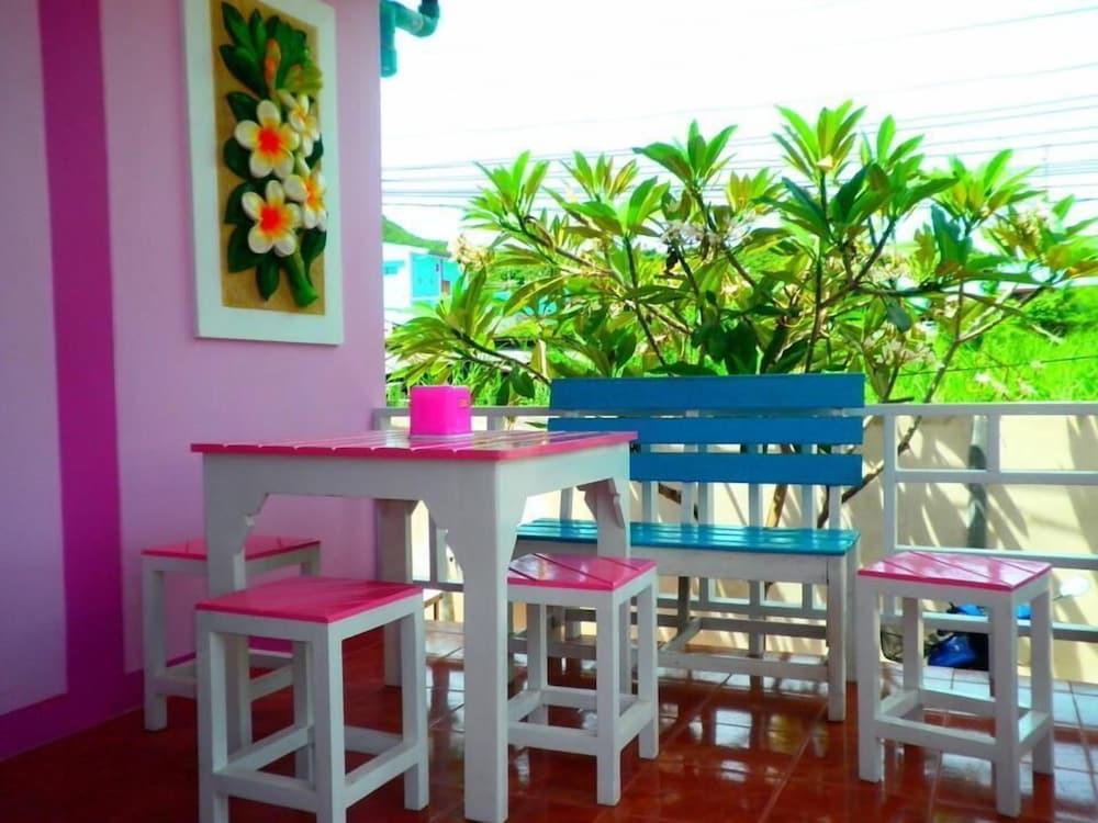 Baan Kaneang Ko Lan