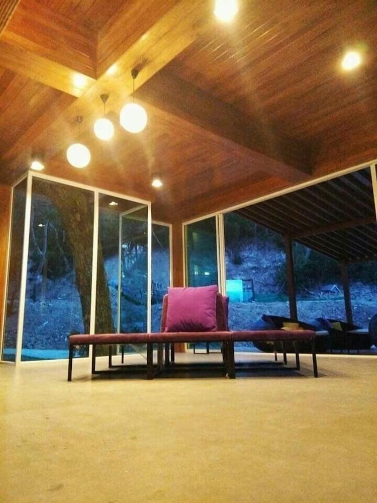 Sealey Resort Ko Lan