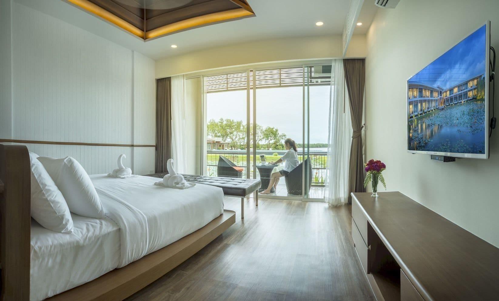 Baan Rim Ao Hotel 4*