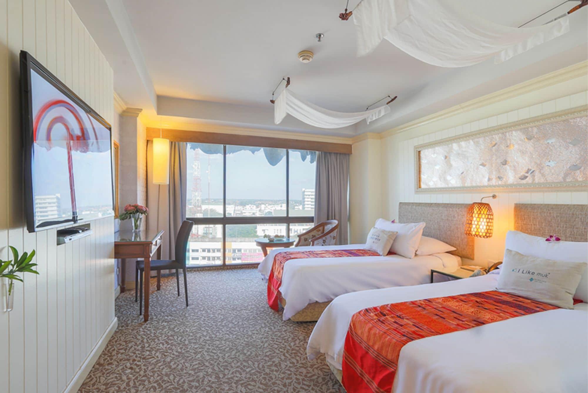 Ploy Palace Hotel