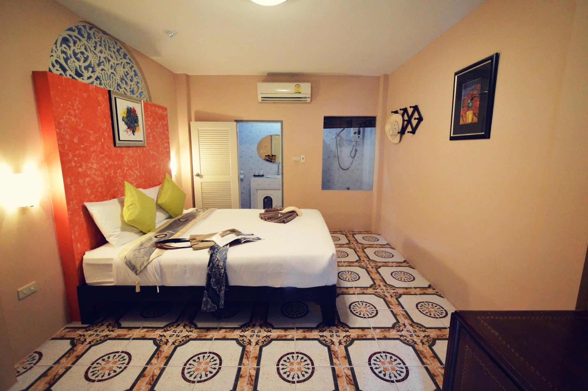 The Legend Maeklong Hotel 3*