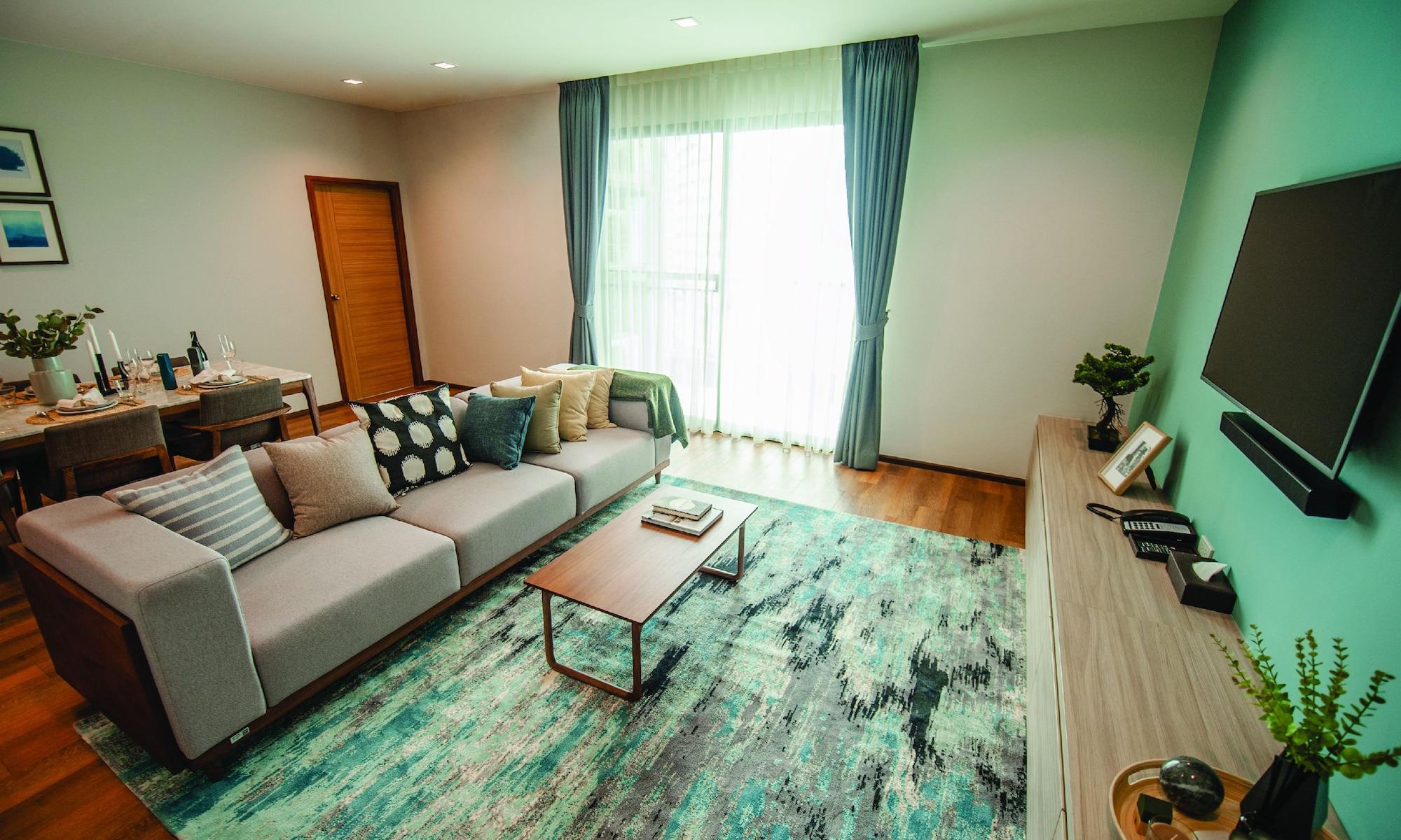 Oakwood & Sri Racha Hotel 5*