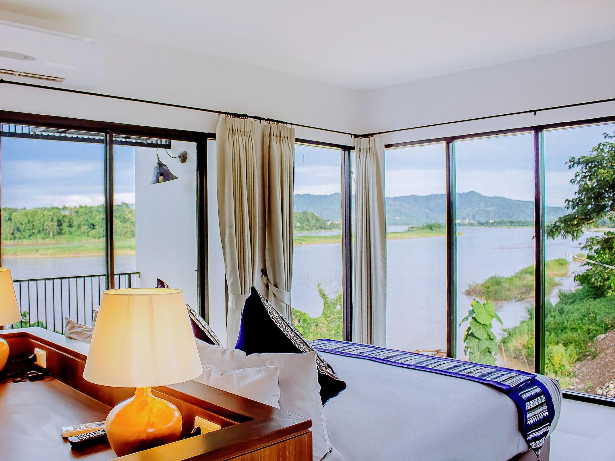 Fortune Riverview 4*