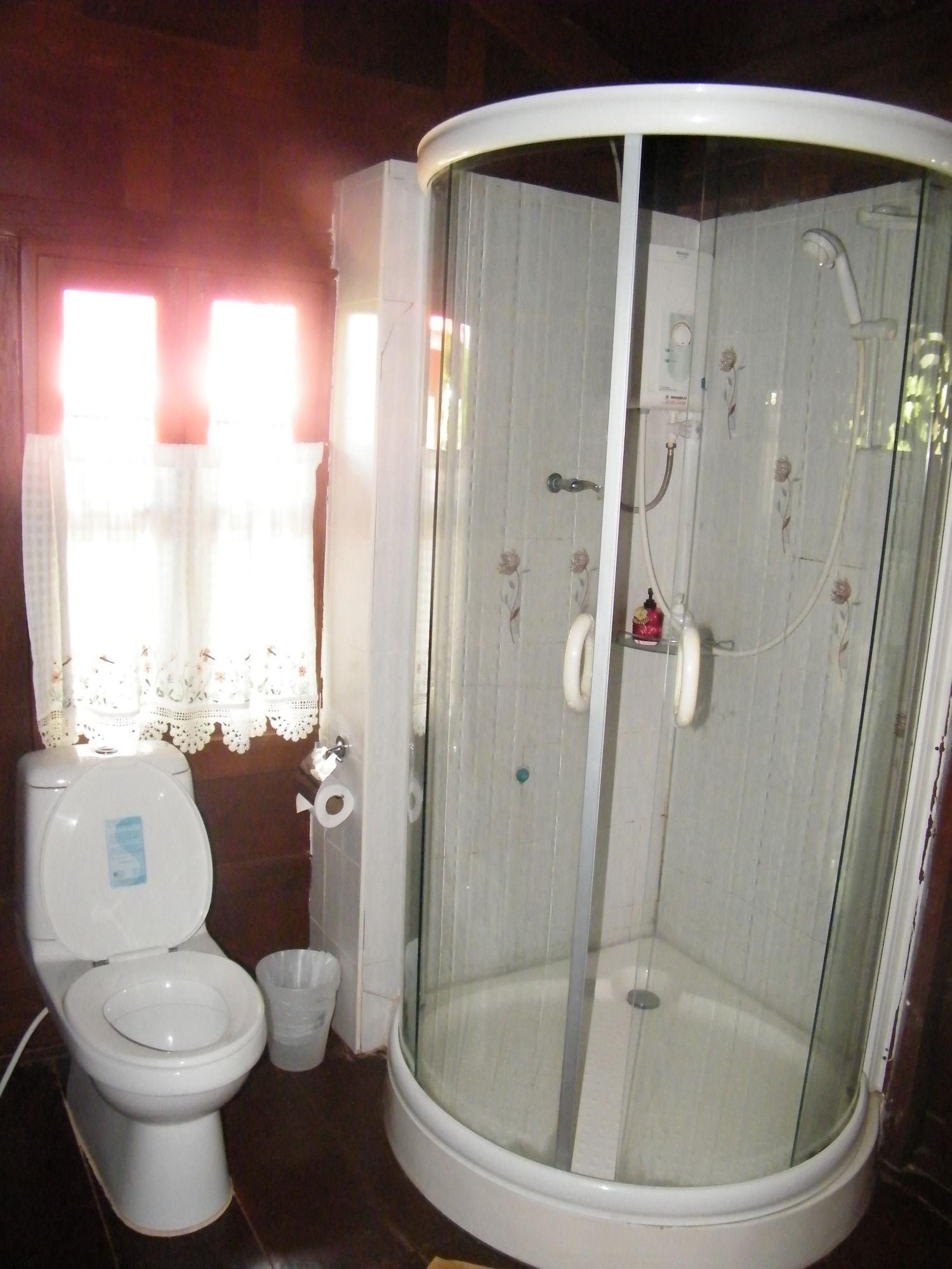 The Legend Maeklong Hotel 3*