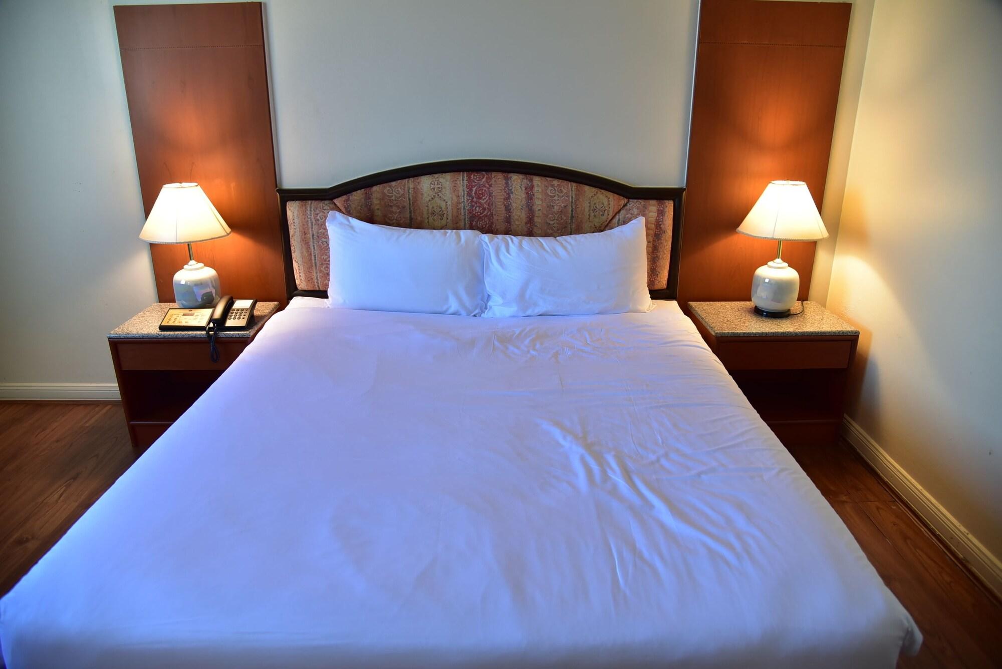 Hotel Lee Gardens Plaza - Sha 3*