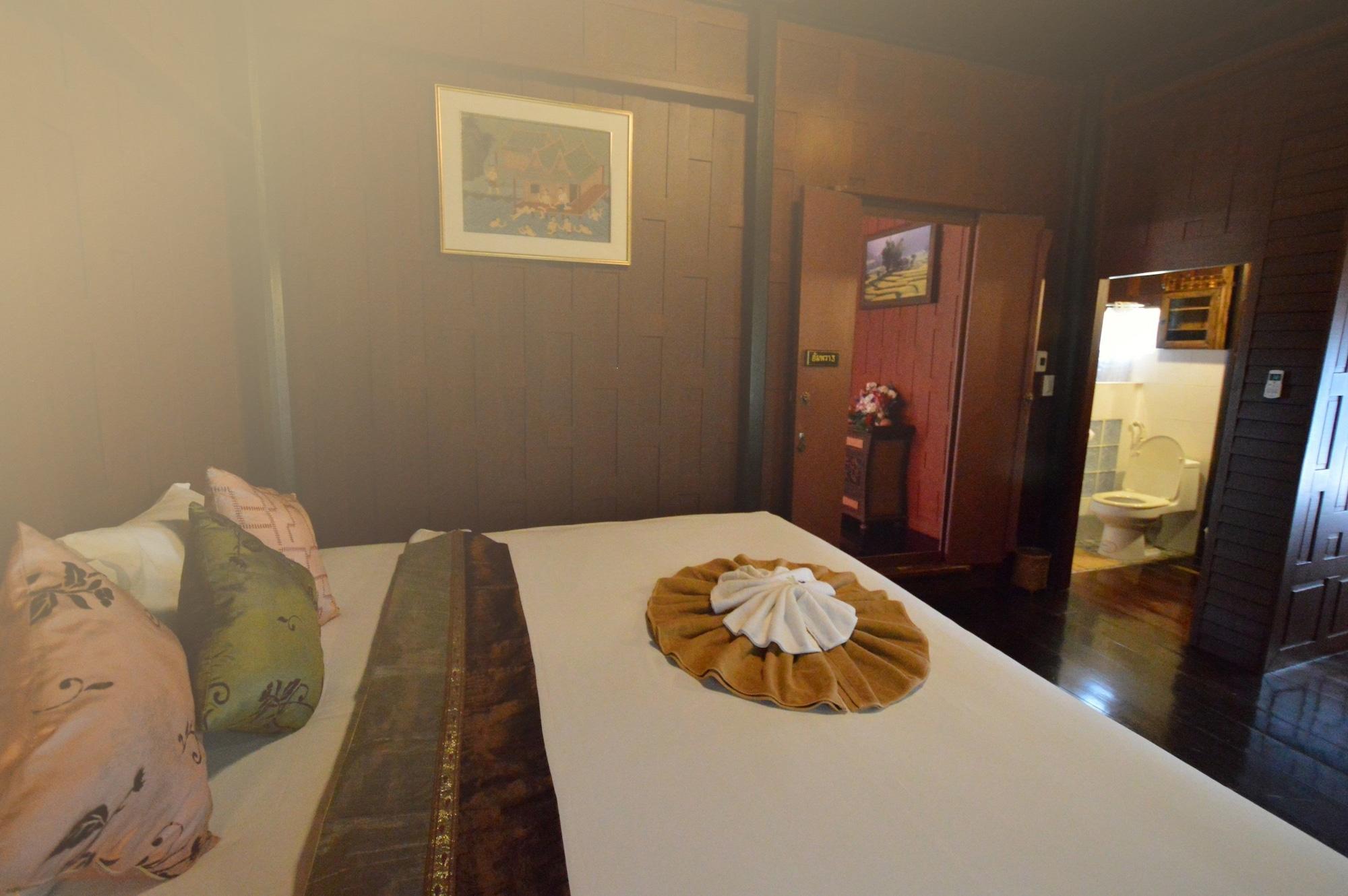 The Legend Maeklong Hotel