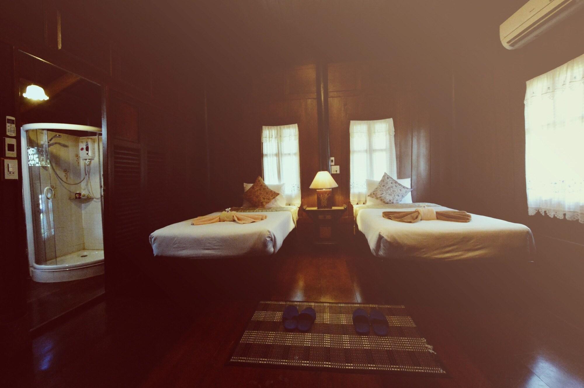 The Legend Maeklong Hotel 3*