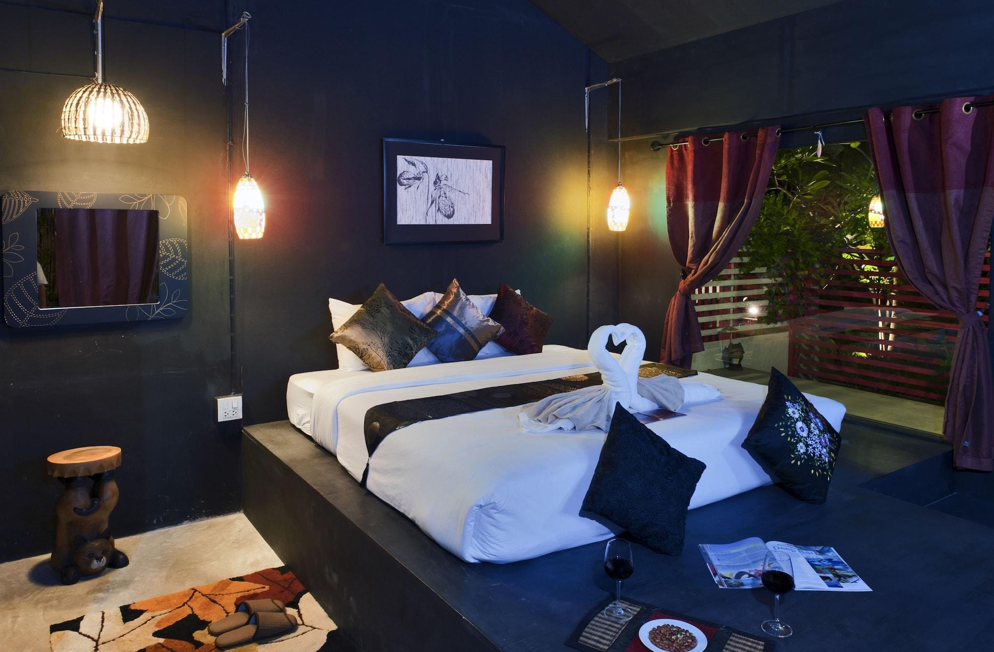 The Legend Maeklong Hotel