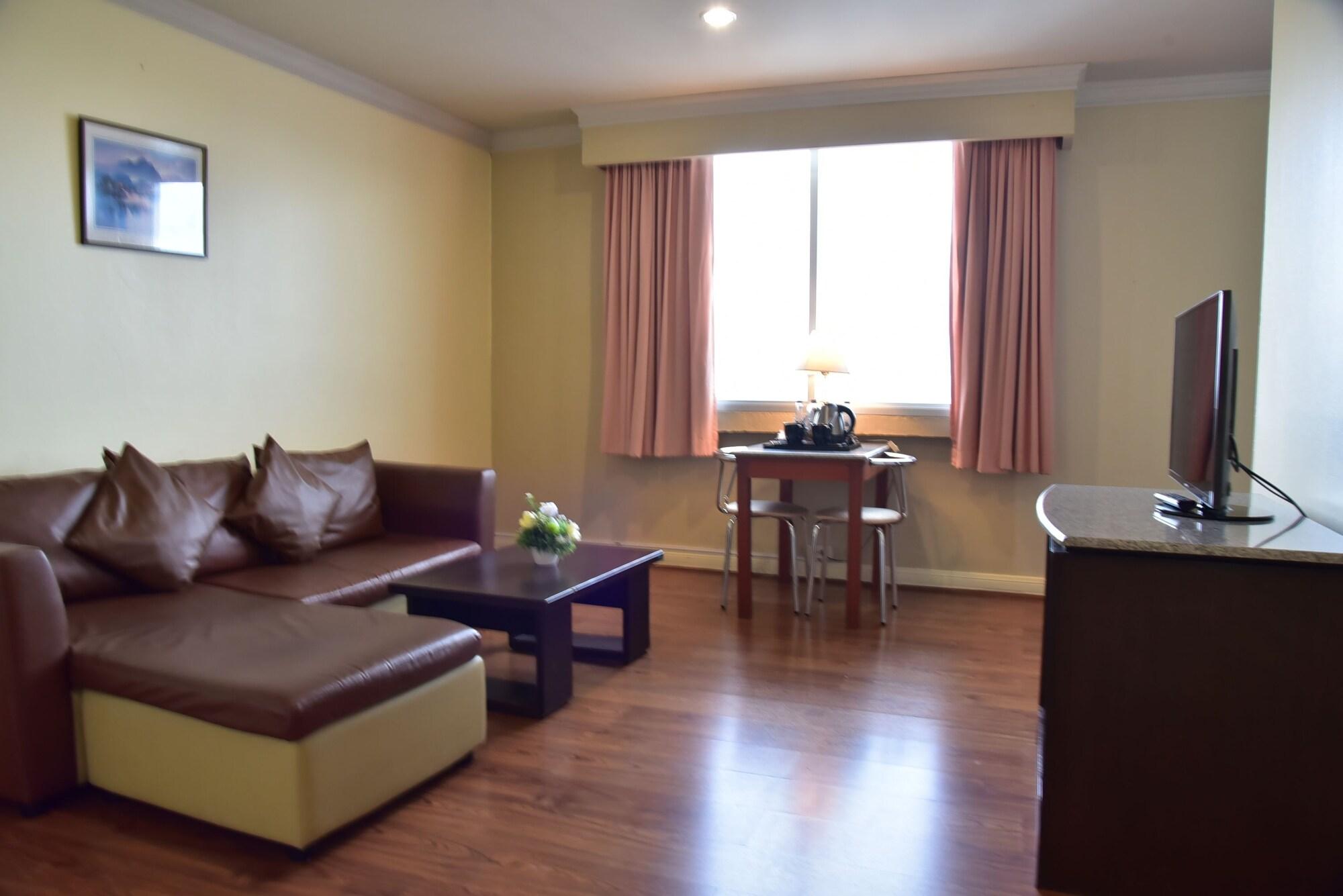 Lee Gardens Plaza - Sha 3*