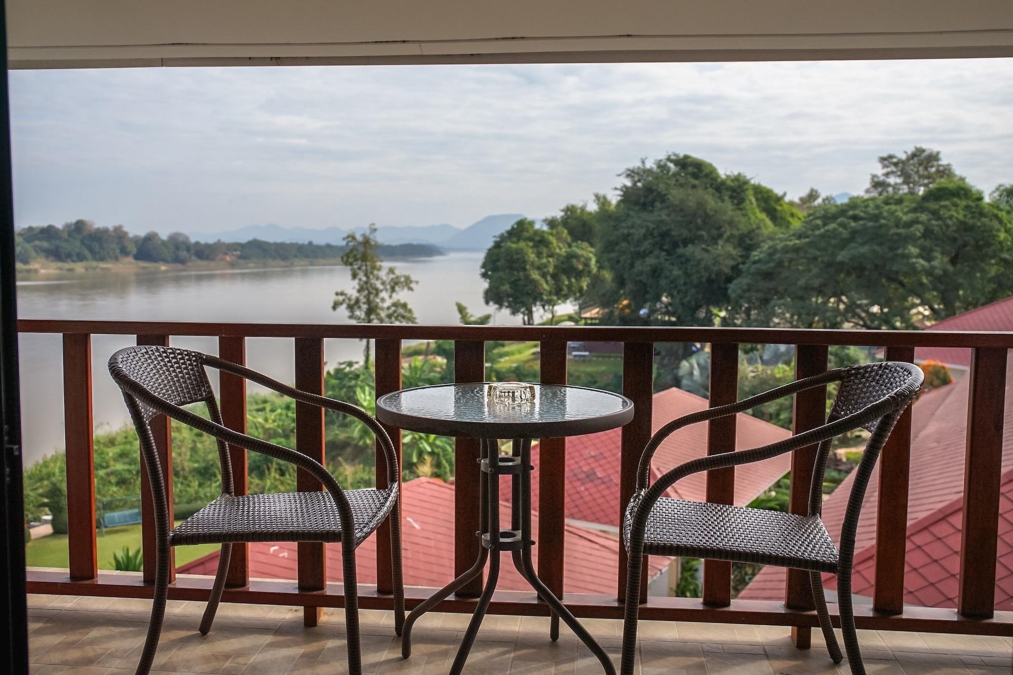 Resort Chiangkhan River Mountain 4*
