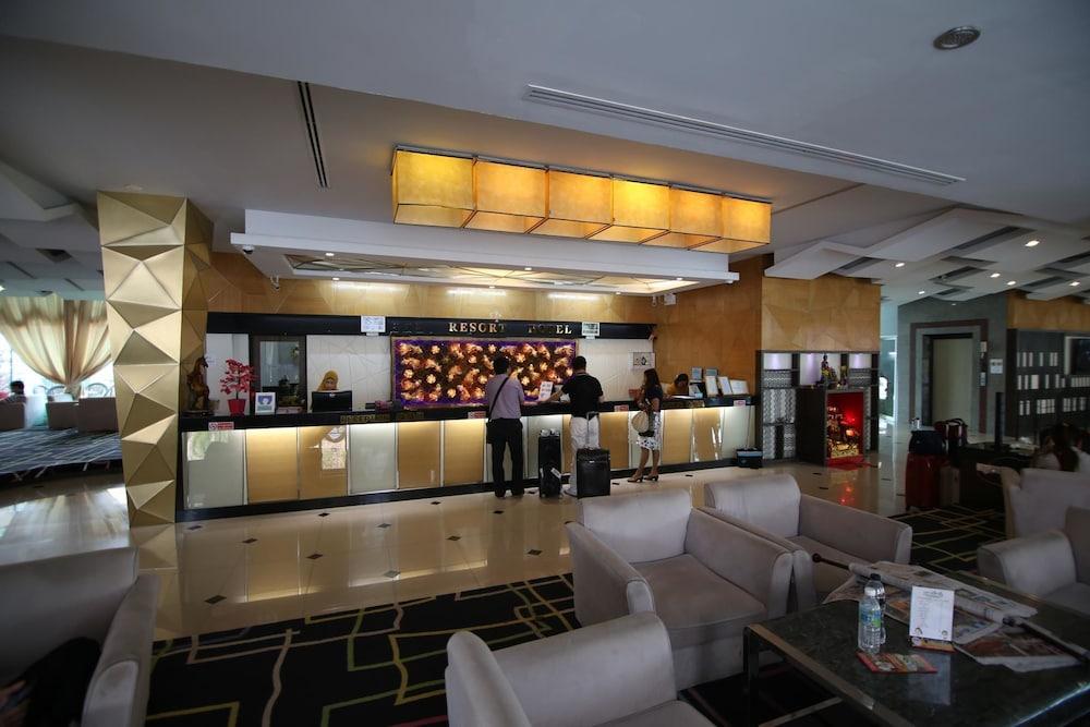 M Danok Hotel 4*