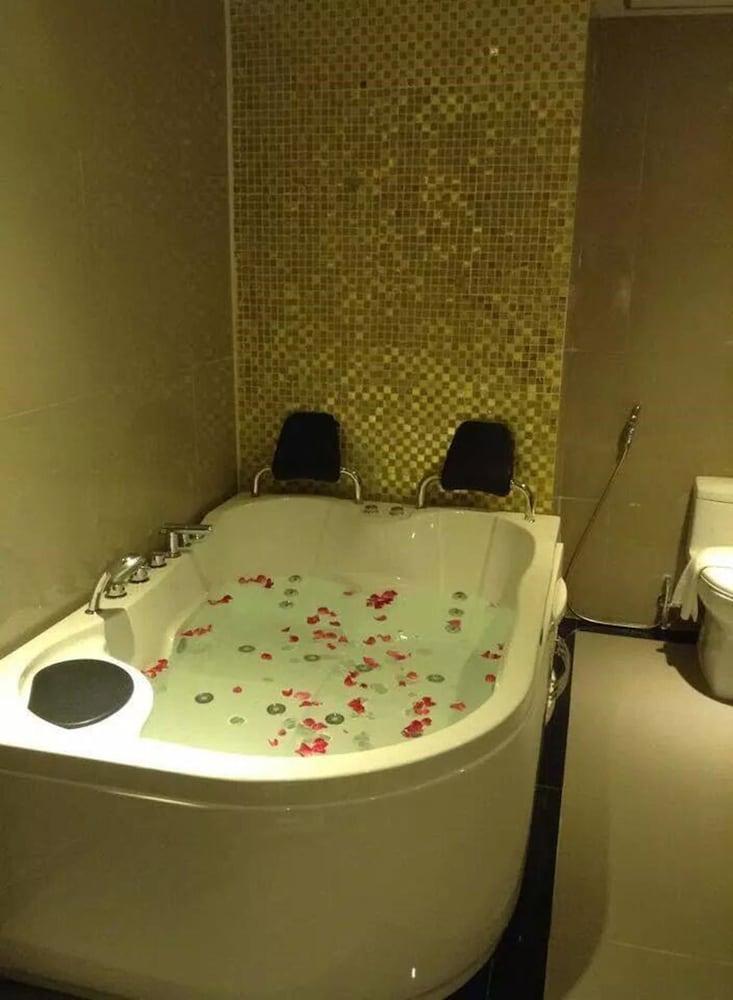 Hotel M Danok 4*