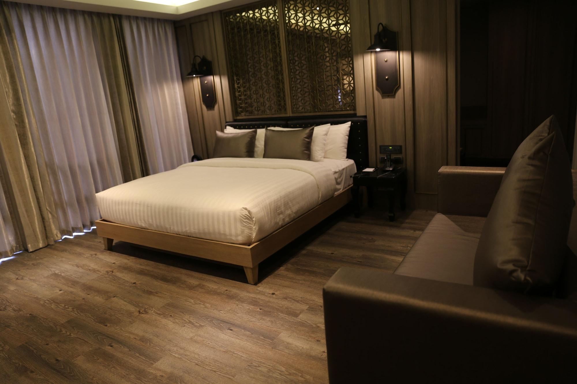 Hotel De Chai The Deco Chiang Mai - Sha Plus 4*