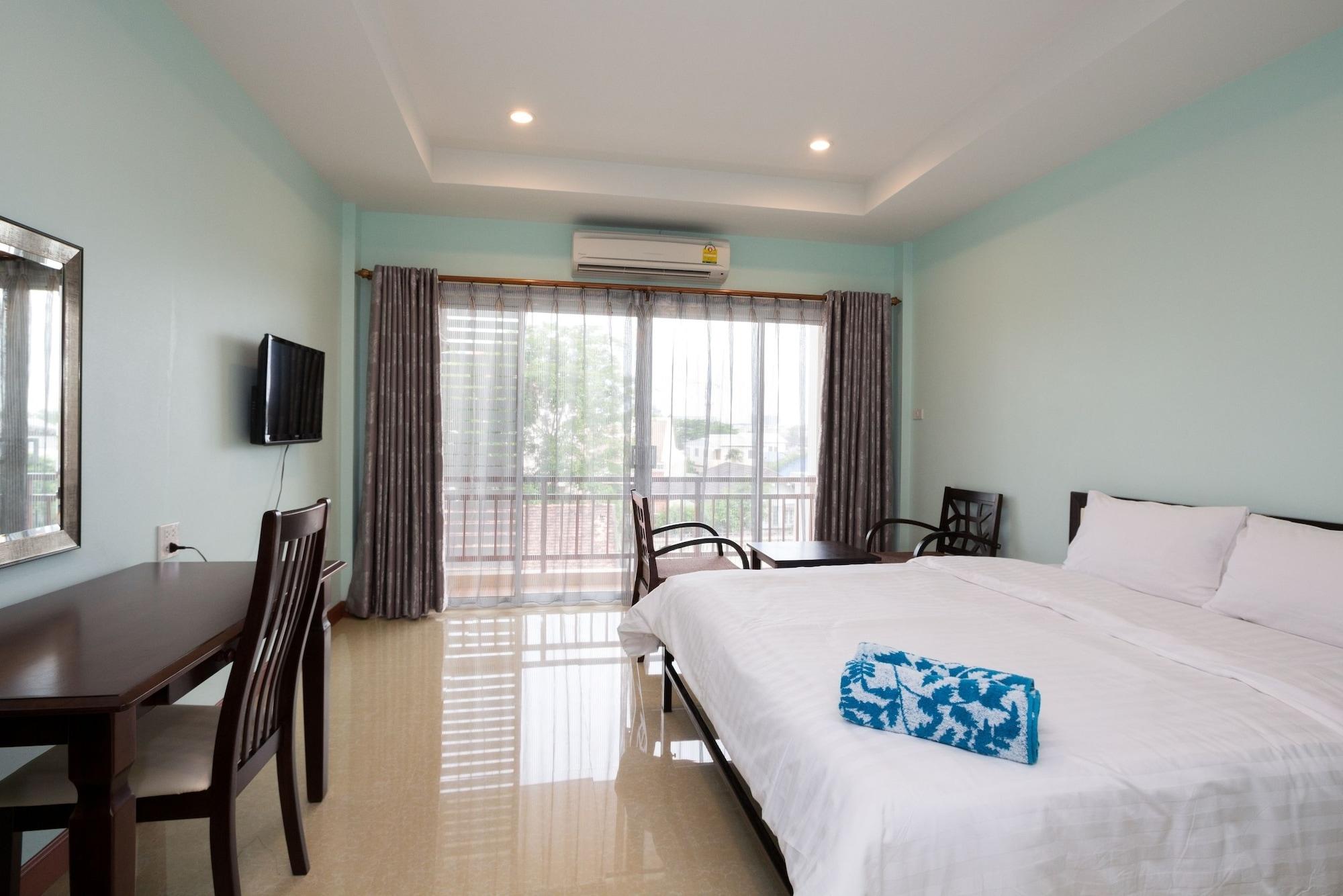 Takanta Place Aparthotel