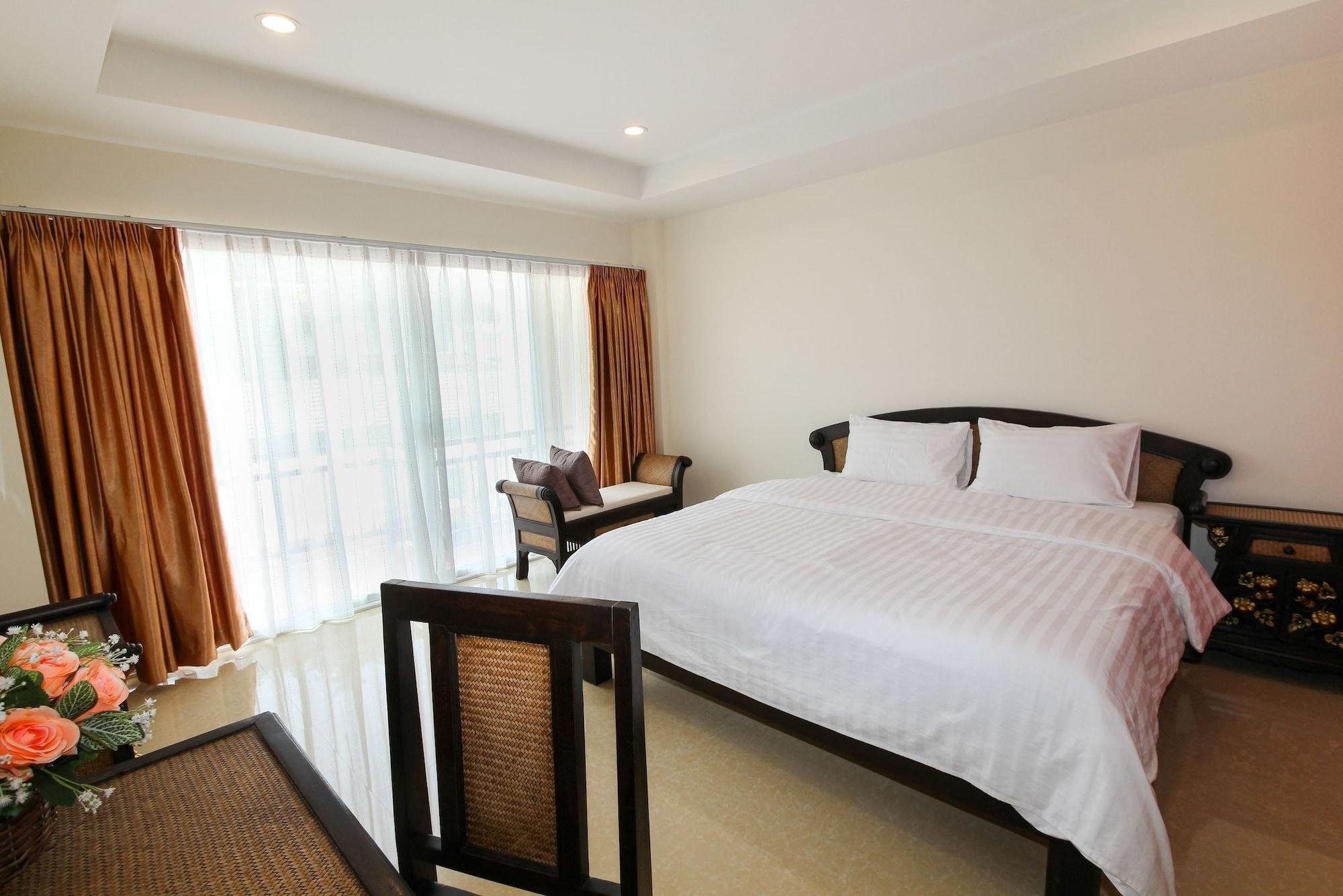 Takanta Place Aparthotel 3*