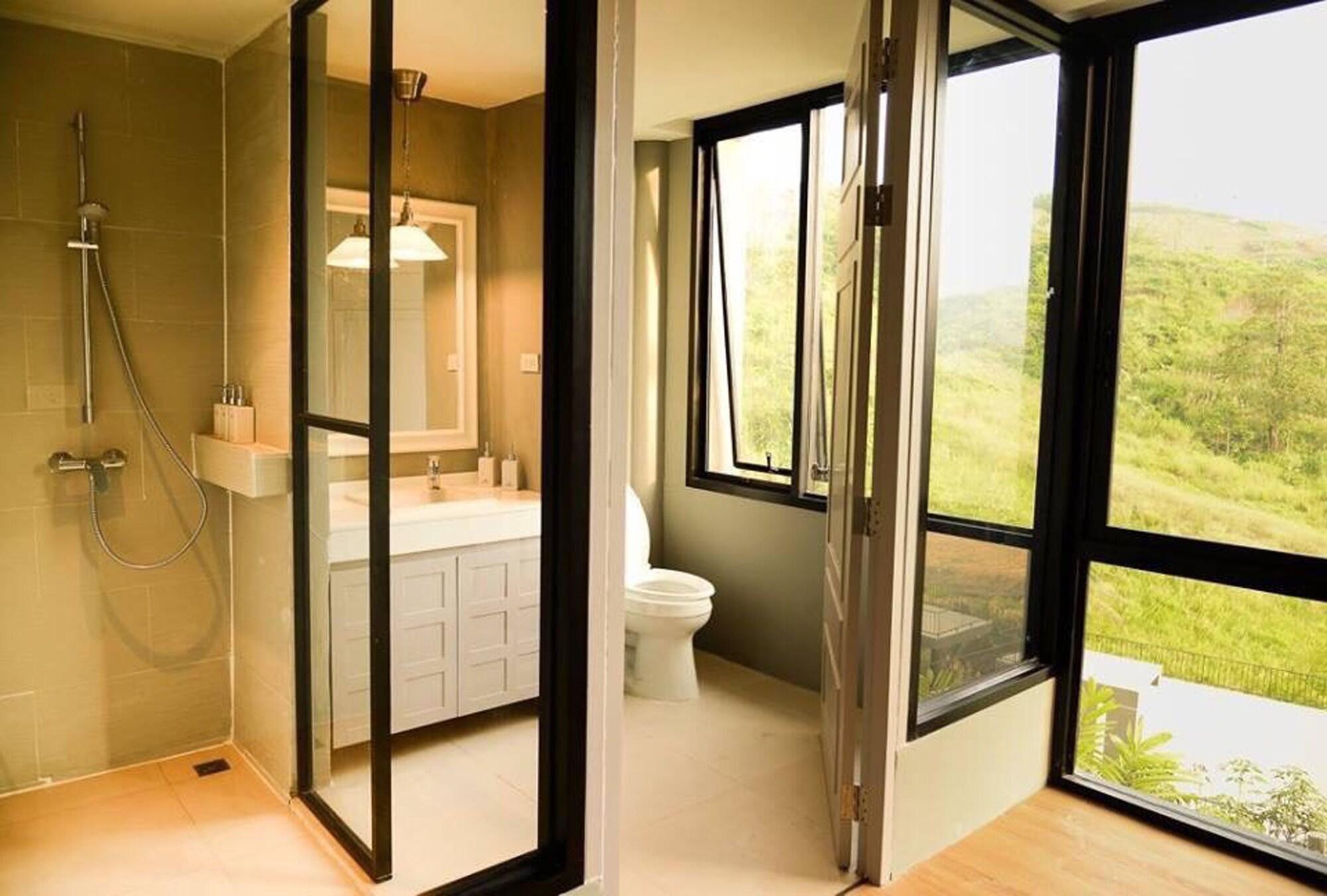 Sirinati (adults Only) 4*