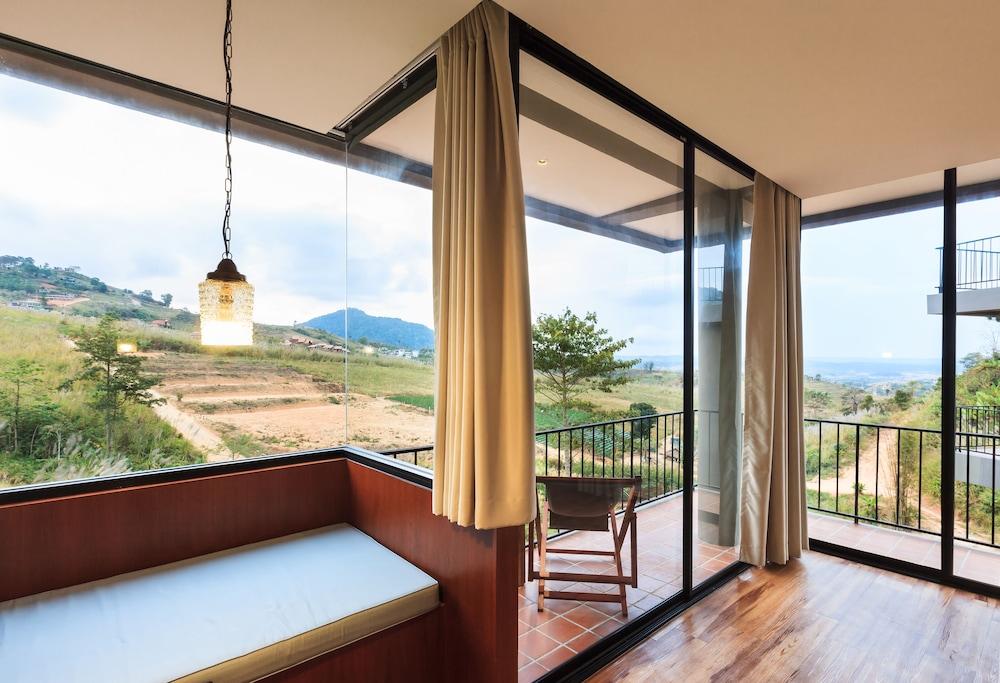 Sirinati (adults Only) 4*