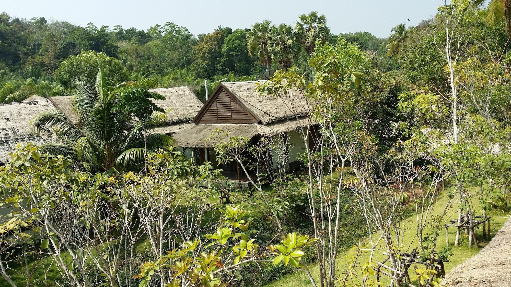 Nana & Resort Pathiu
