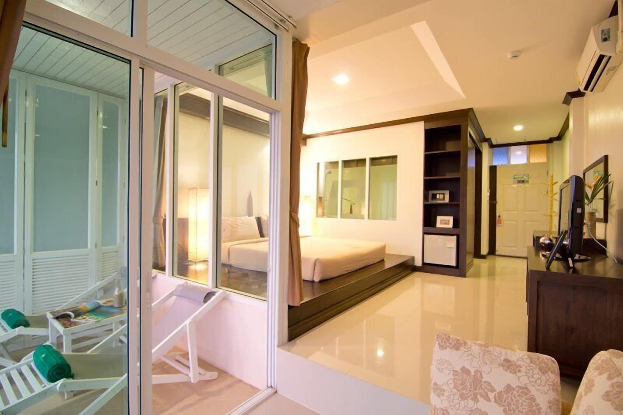 Makathanee Hotel 3*