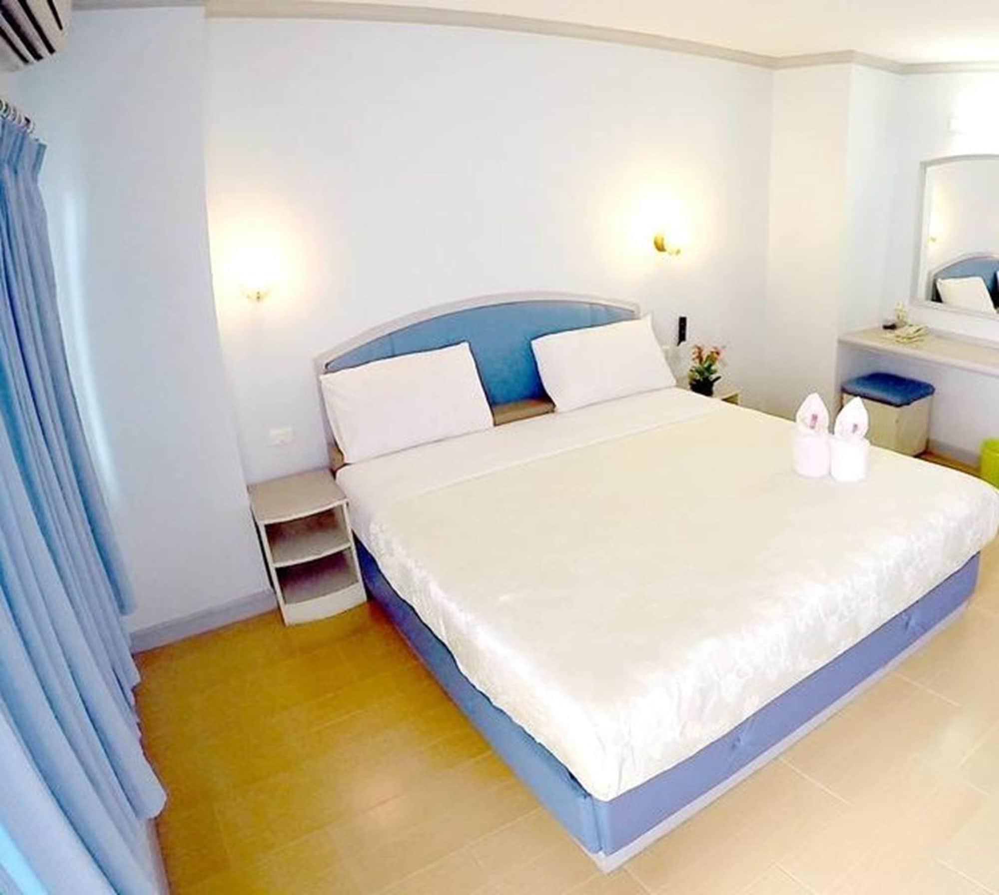 P.a. Place Hotel Nakhon Sawan