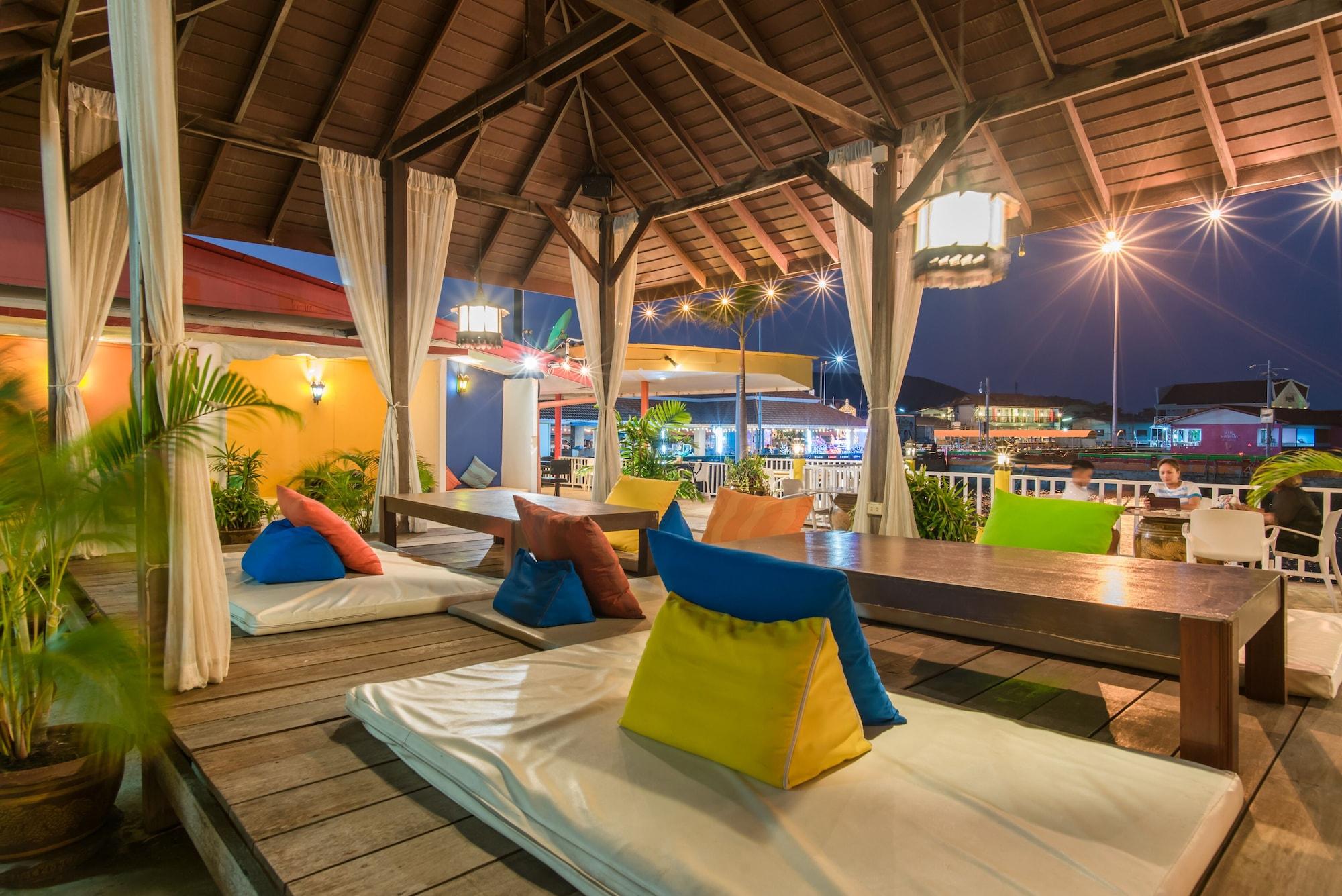 Lareena Pattaya 3* Ko Lan