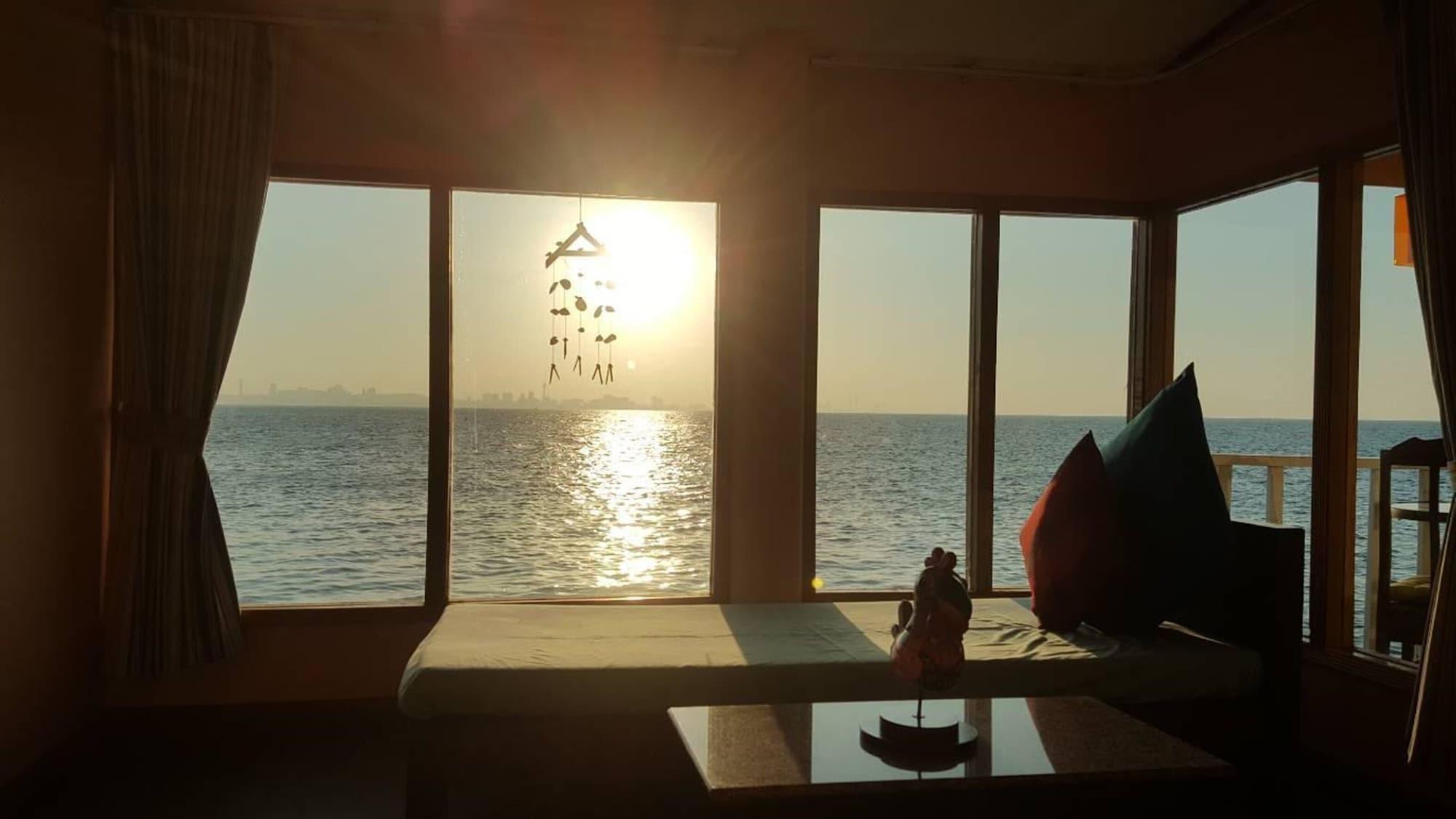 Lareena Pattaya Ko Lan