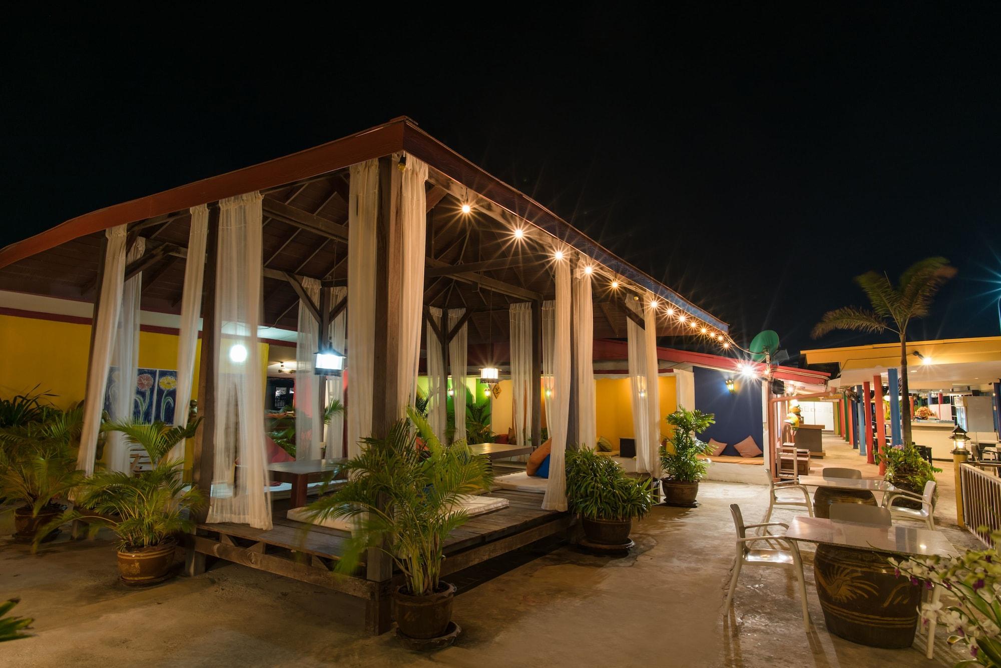 Lareena Pattaya Ko Lan