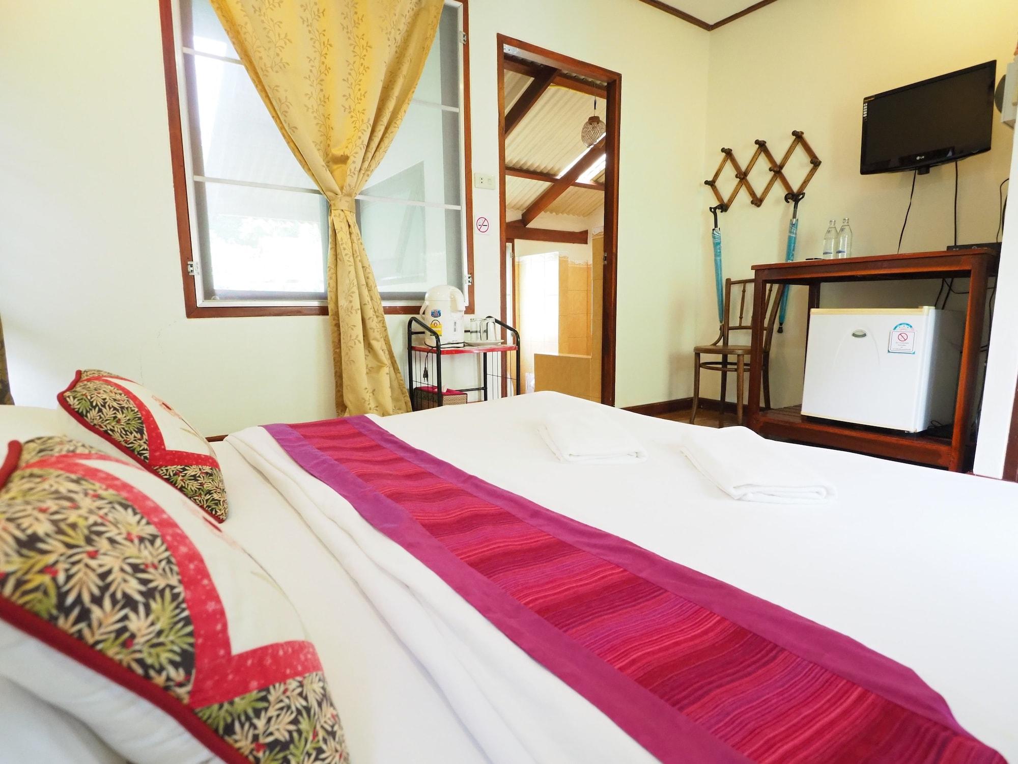 Resort Baan Pun Sook Chao Lao Beach