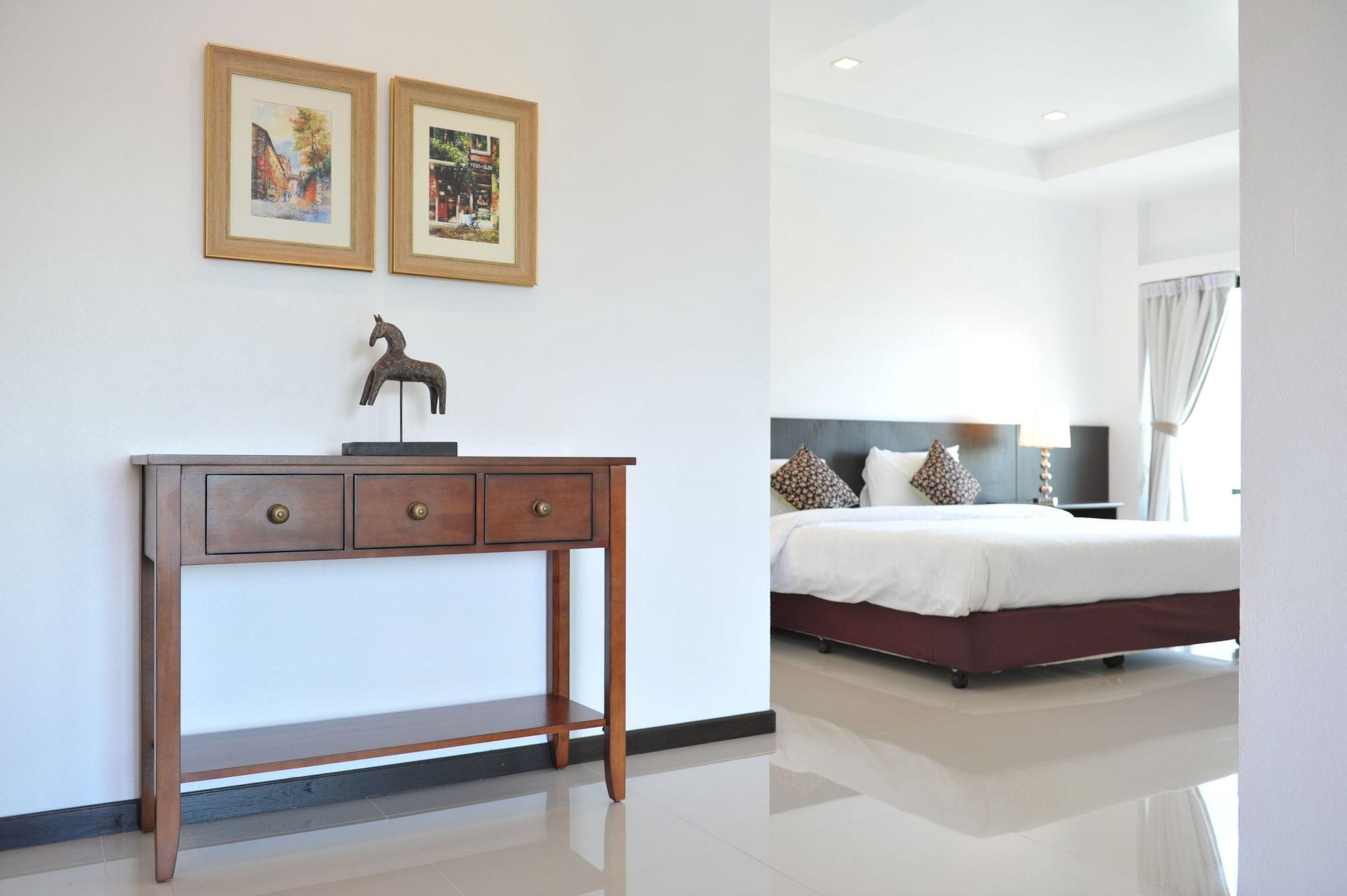Baan Hotel 3*