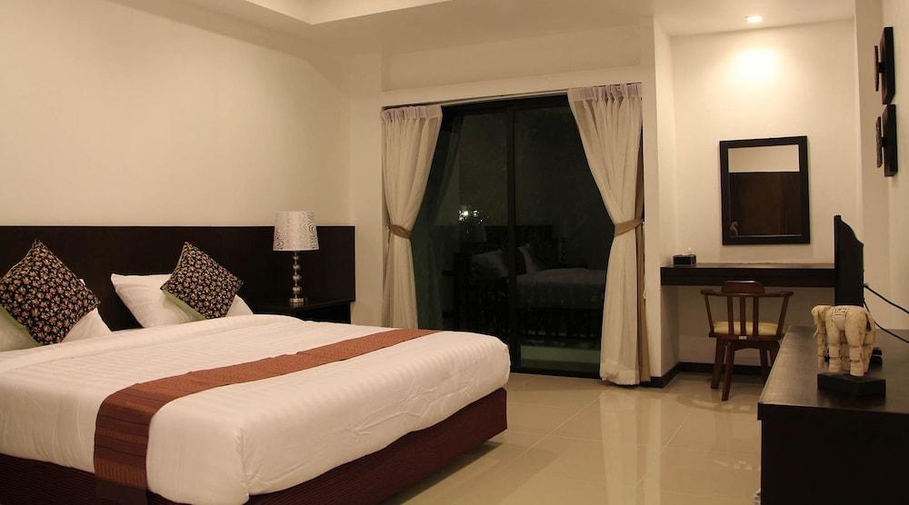 Baan Hotel