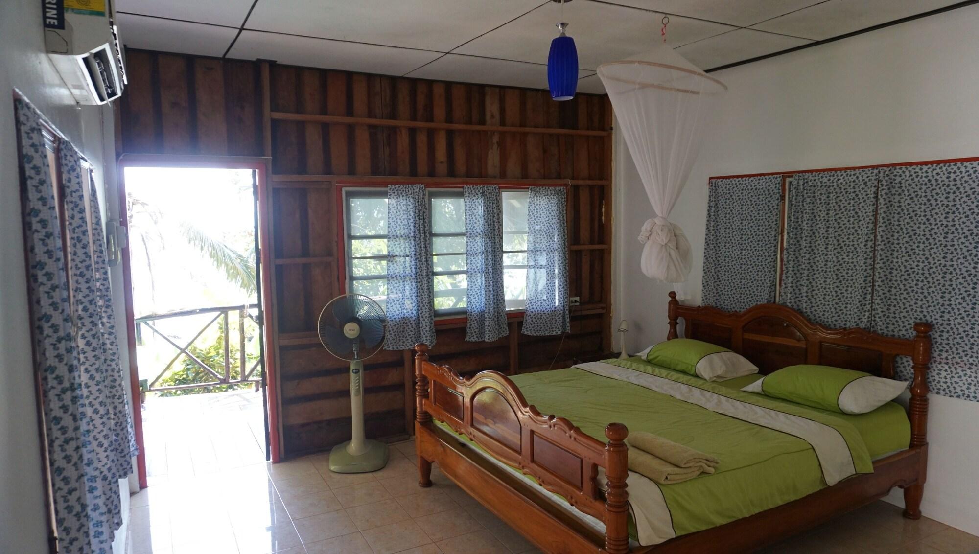 Guest house Ao Pong *