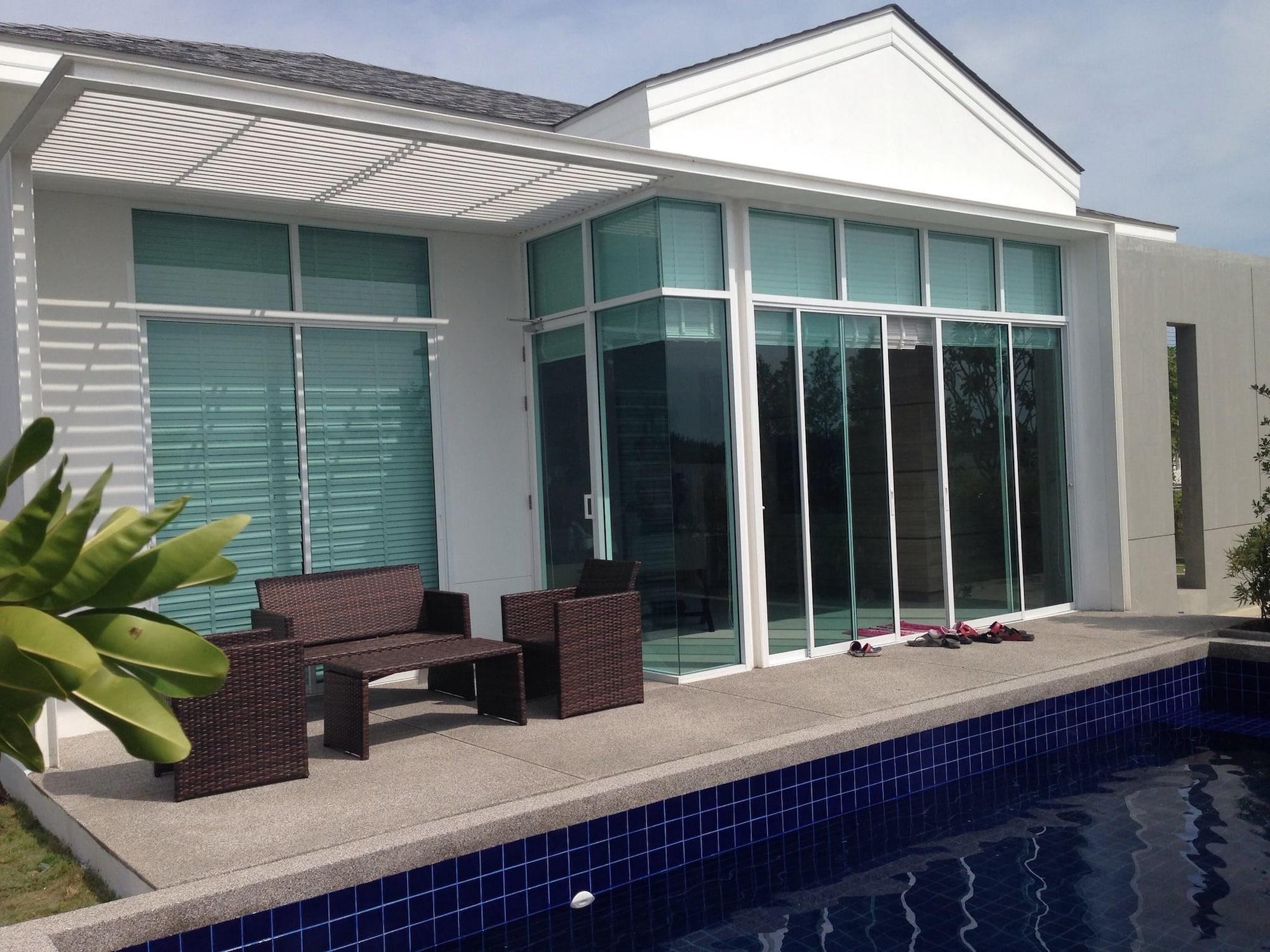 Villa Baan Sarinya Pool