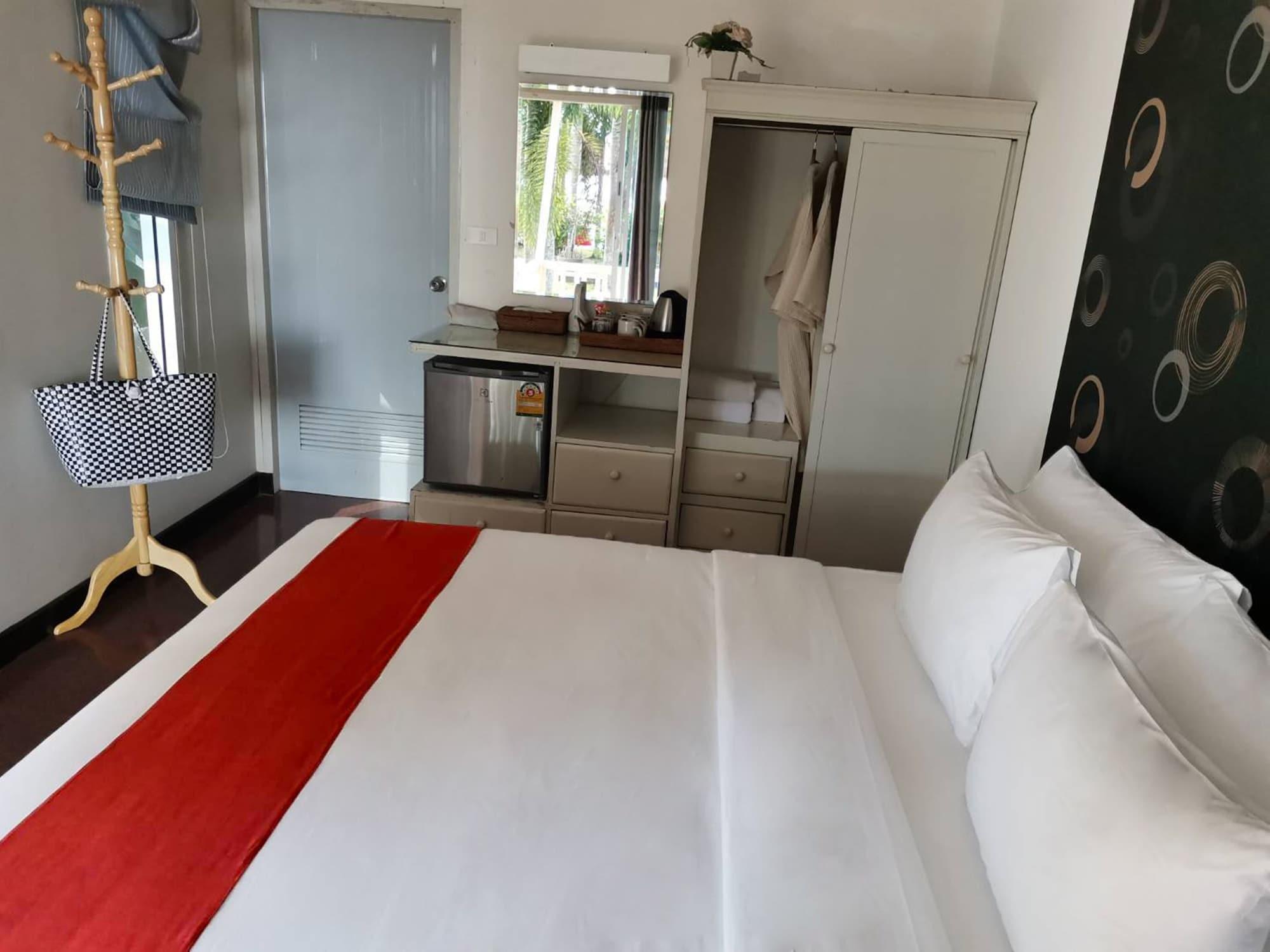 Hotel Cha-cha Krabi Beachfront Ao Nam Mao