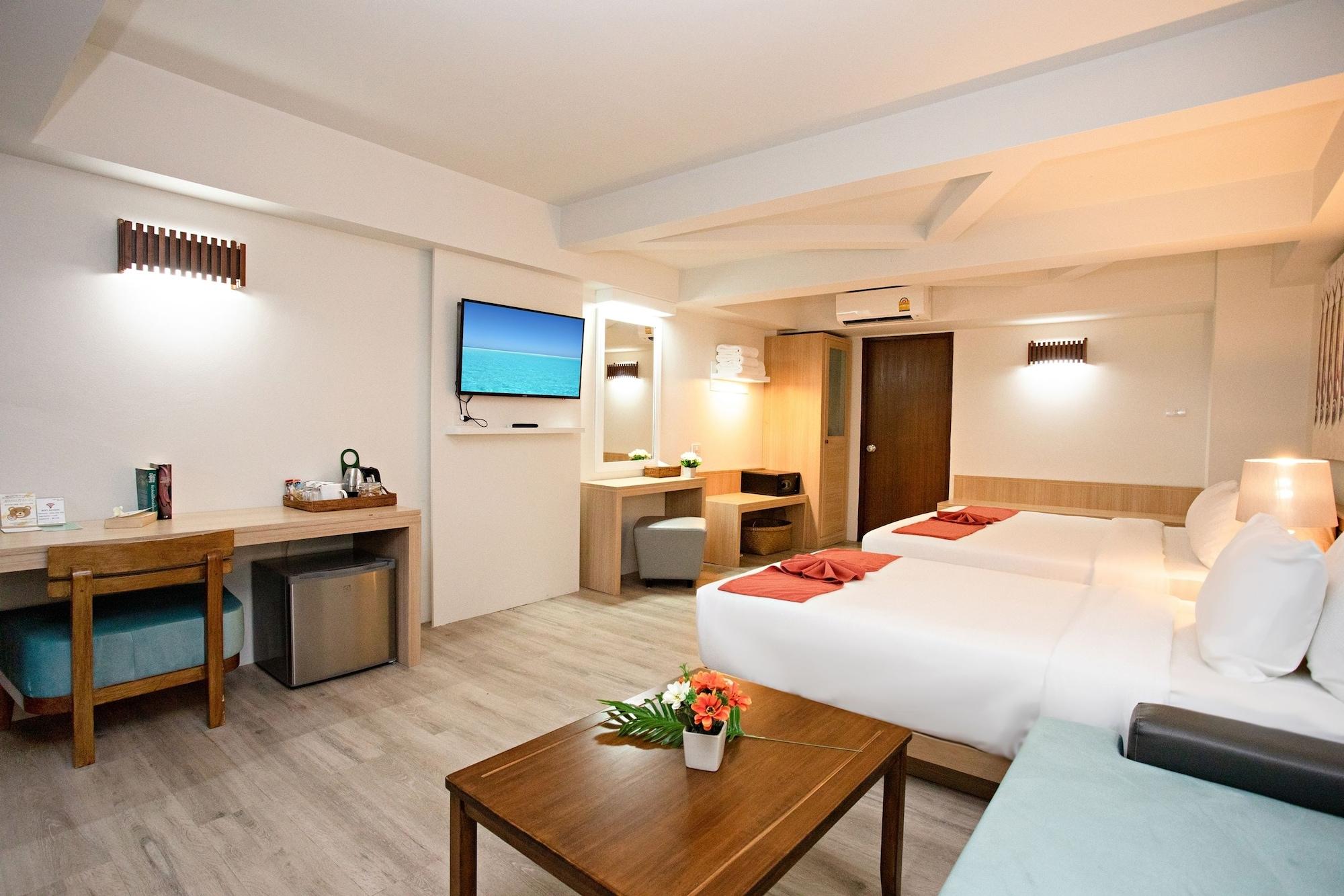Cha-cha Krabi Beachfront Hotel 4*