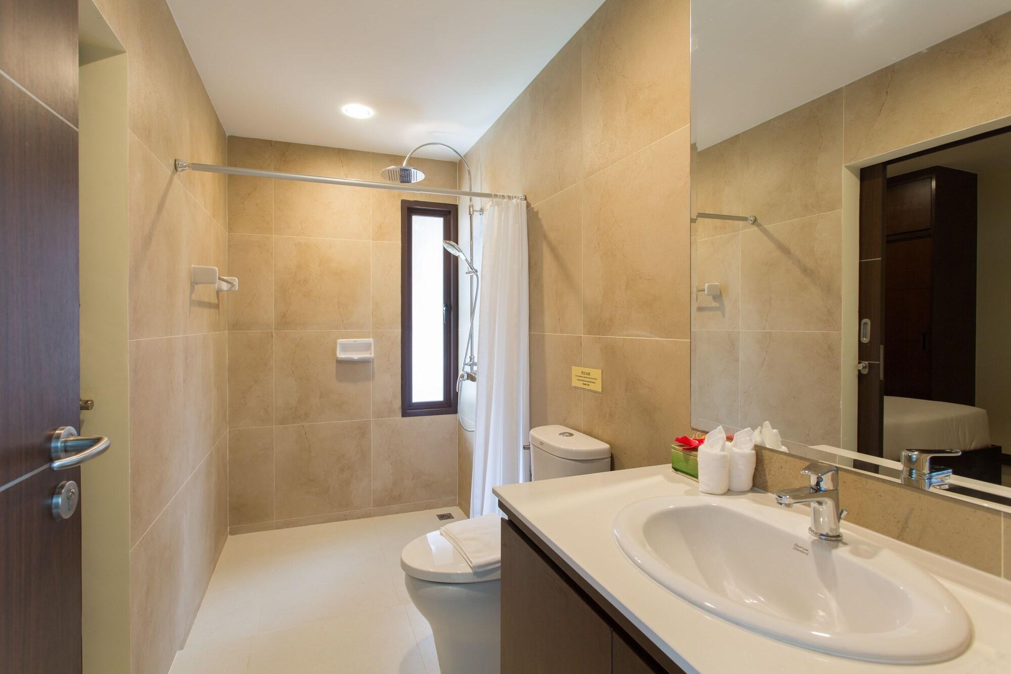 The Lai Thai Luxury Condominiums 4*
